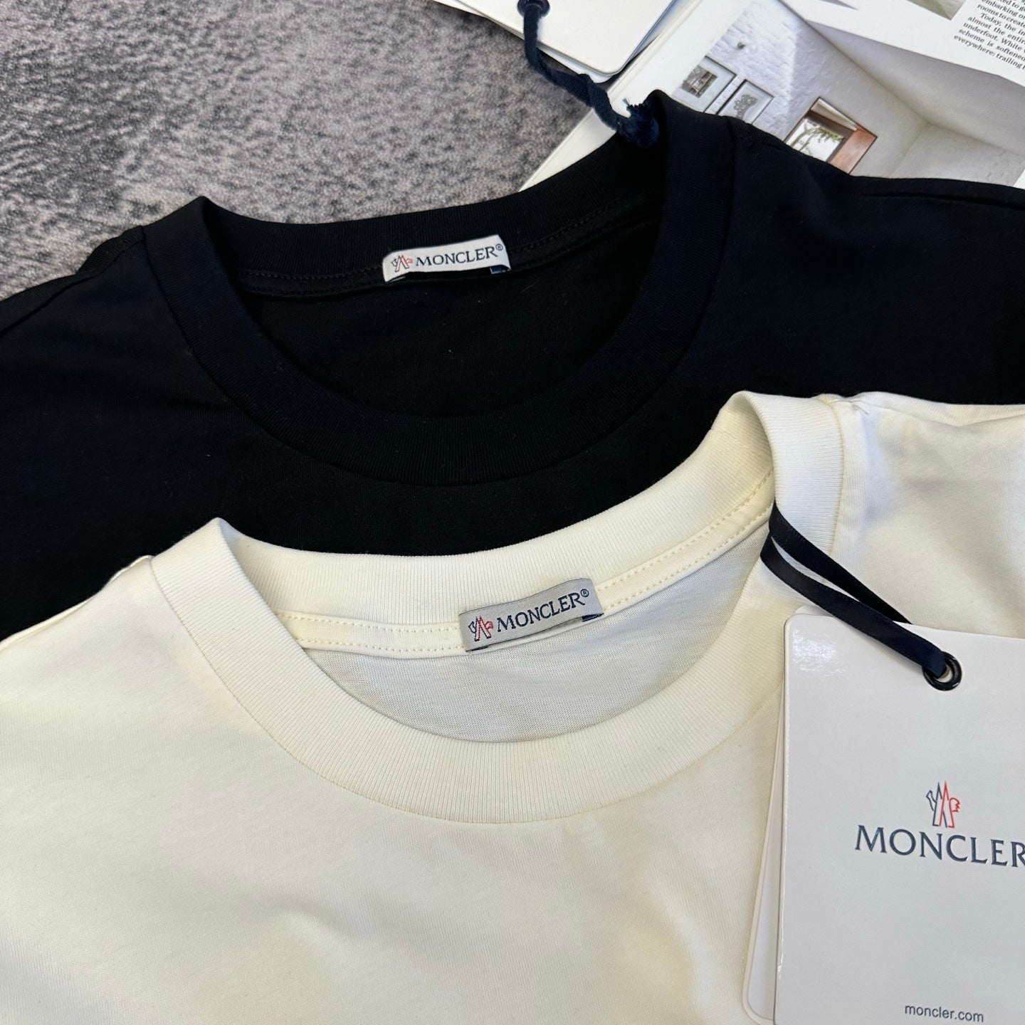 Moncler Short-Sleeve T-Shirt Cotton 369927