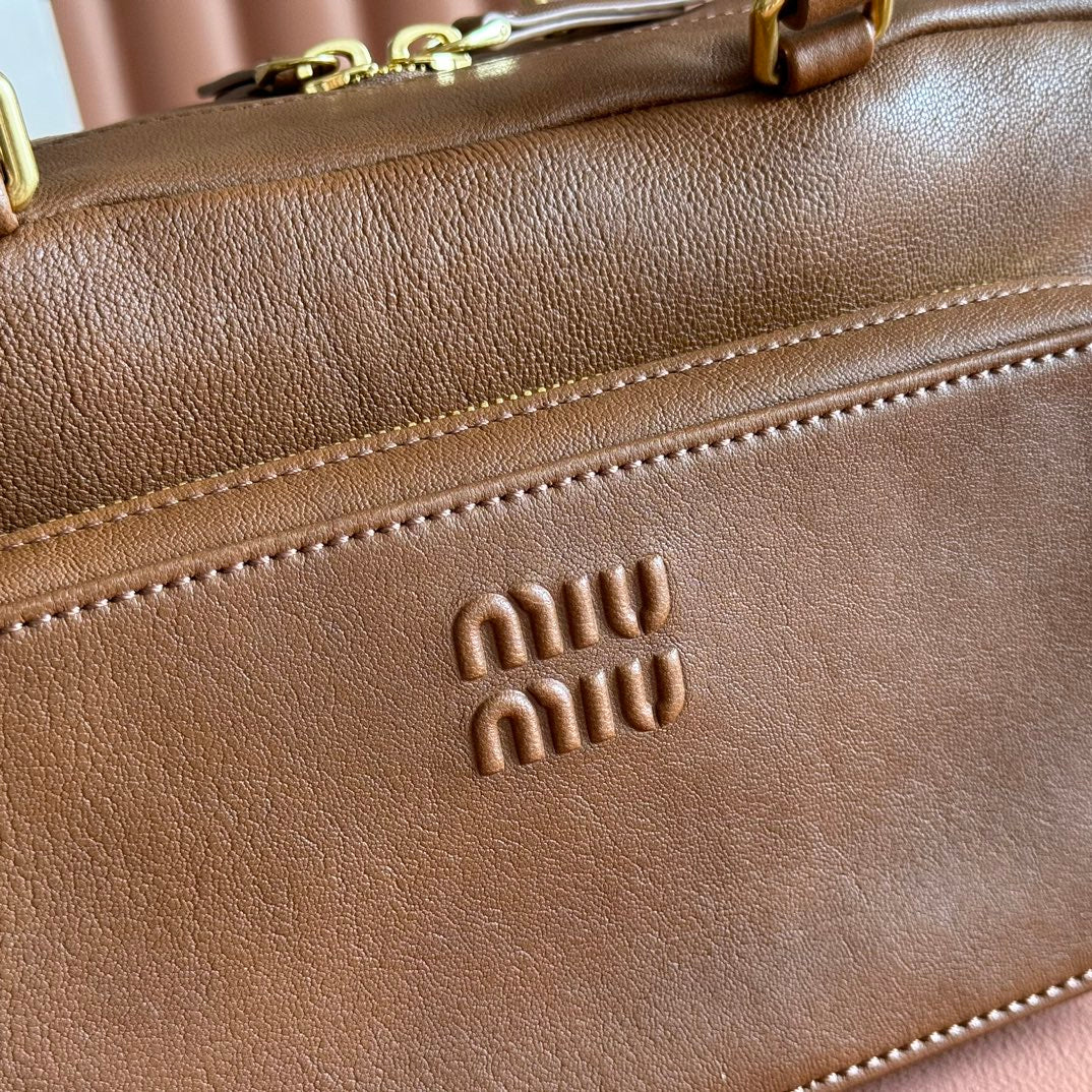 Miu Pocket Bag 32cm Brown Caflskin 255468