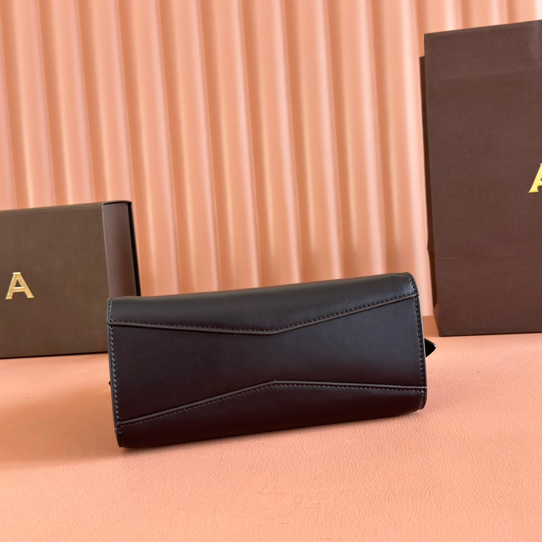 Alaia Small Le Click Square Shoulder Bag 20cm Black Calfskin
