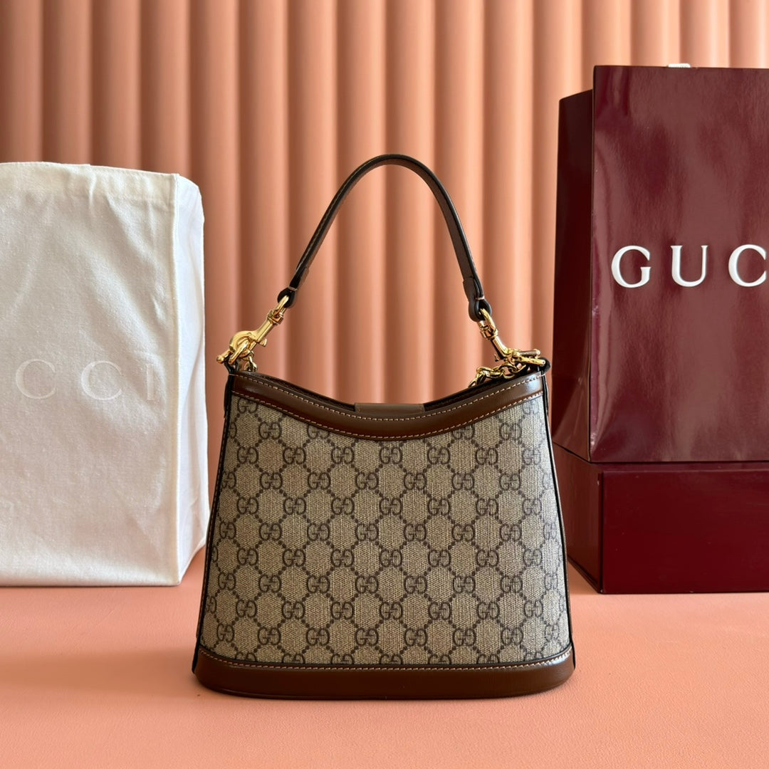 Gucci Large Interlocking G Shoulder Bag 25cm Chocolate Beige GG Supreme Canvas Leather 273677