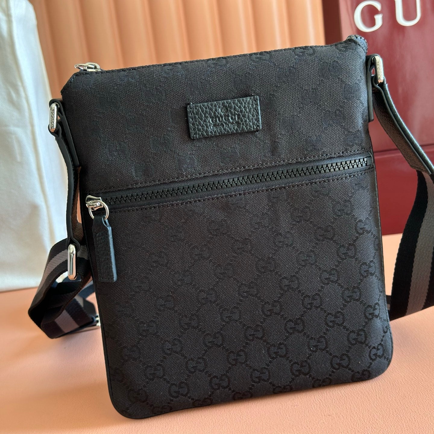 GG Messenger Bag Black GG Supreme Canvas 280979