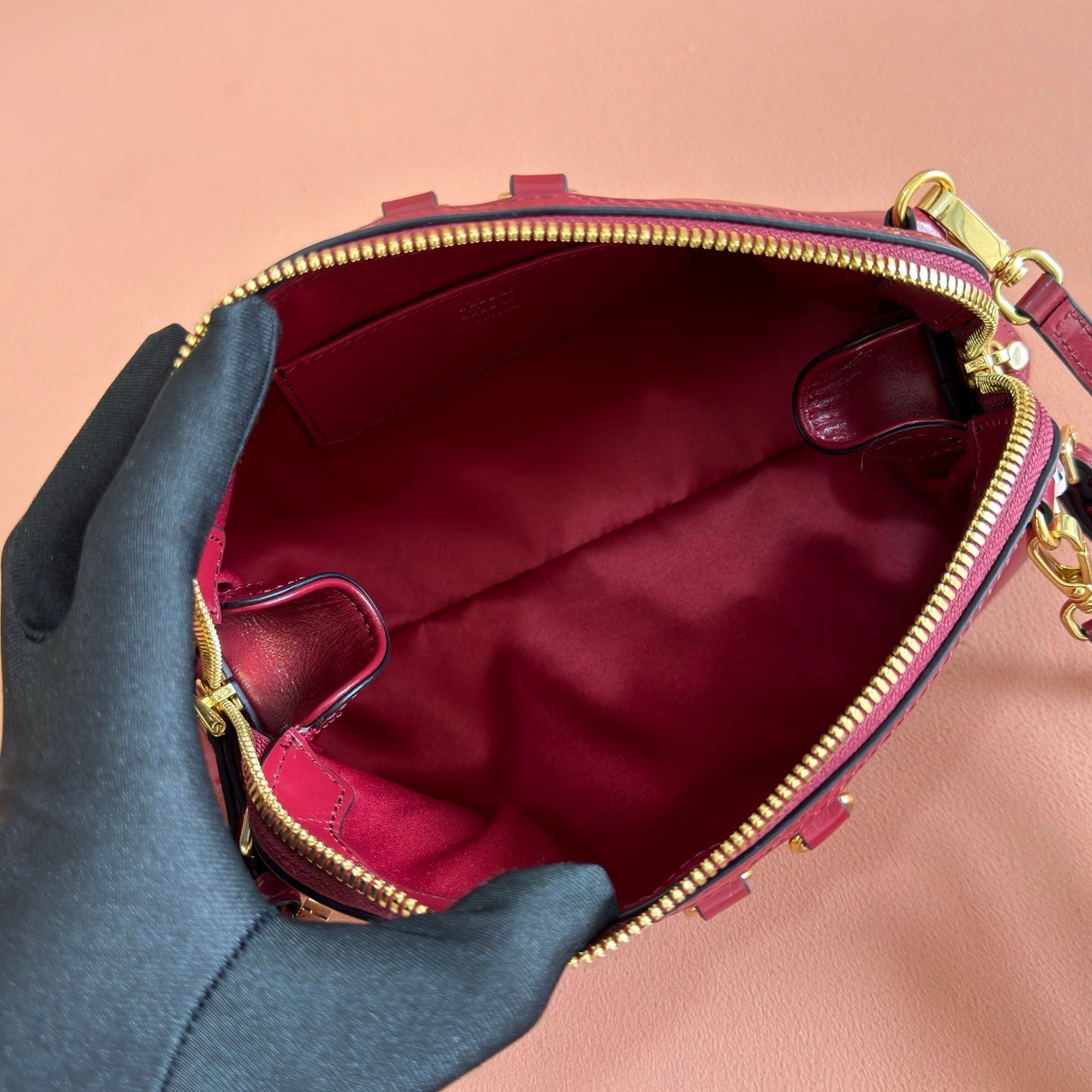 Miu Caprice Clutch Burgundy Leather 280751