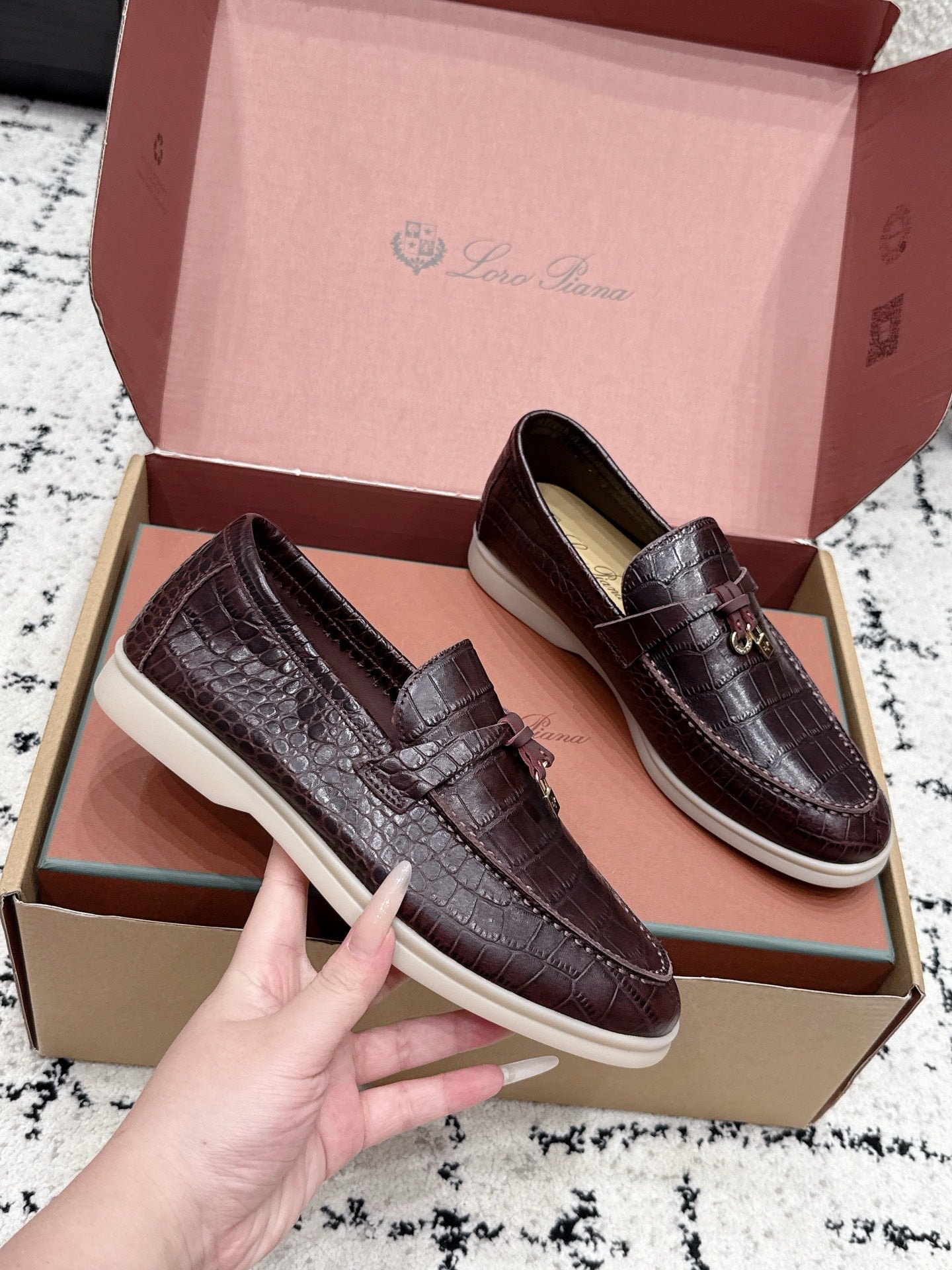 LP Summer Charms Walk Loafers Deep Burgundy Alligator Leather 923389