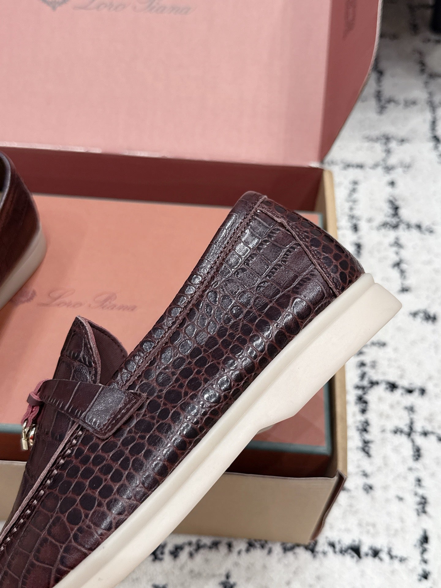 LP Summer Charms Walk Loafers Deep Burgundy Alligator Leather 923389