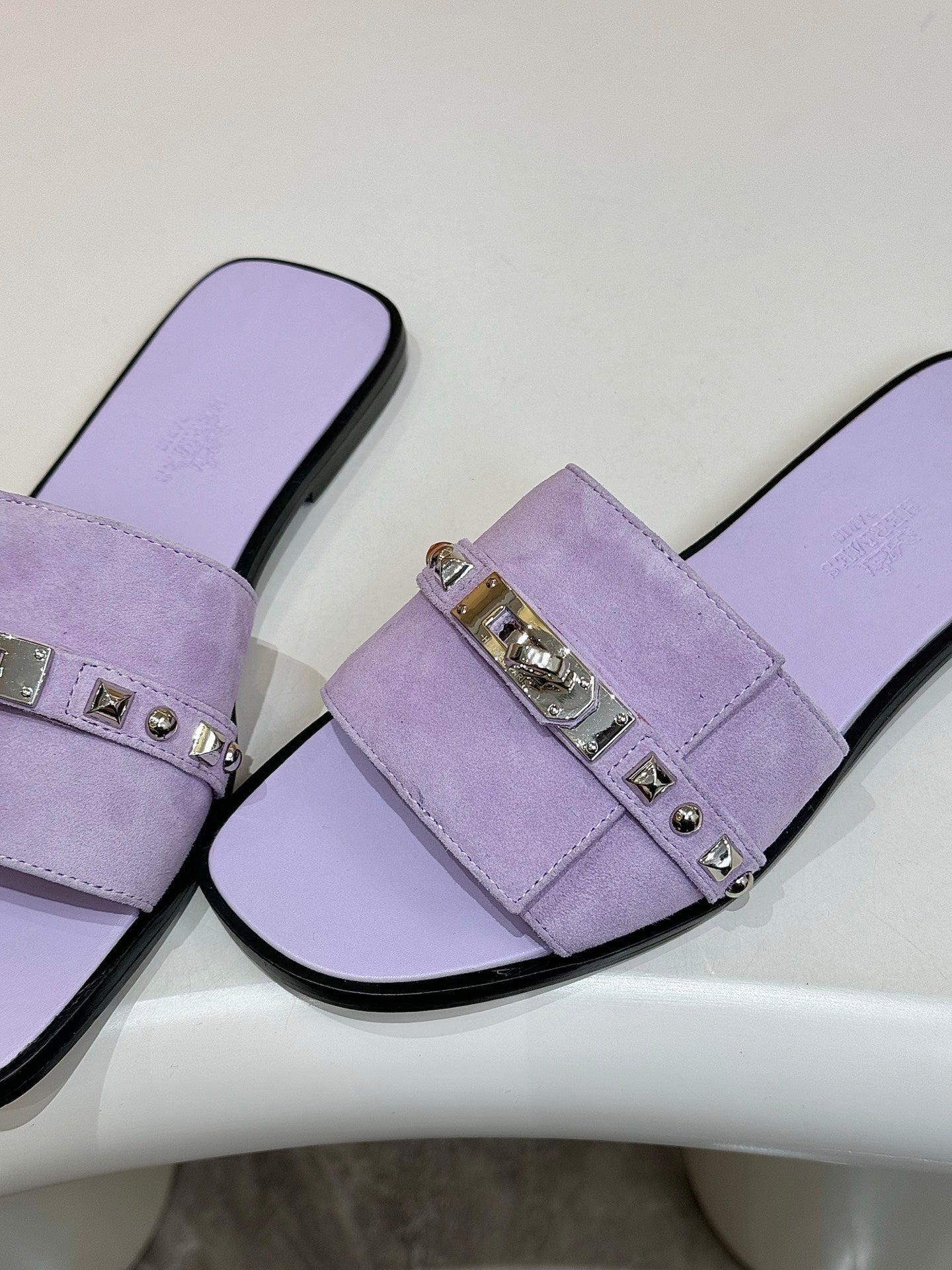 HM 26s Giulia Sandal In Purple Suede Calfskin Silver Hardware