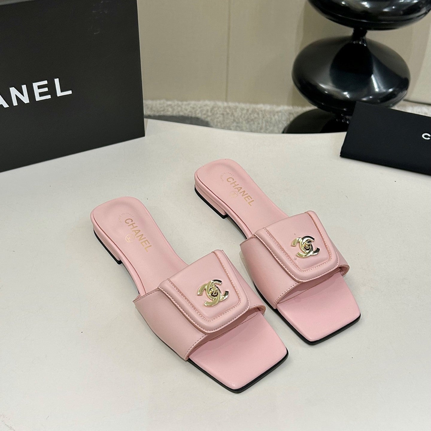 CC 26s Flat Mules Light Pink Sheepskin 939526