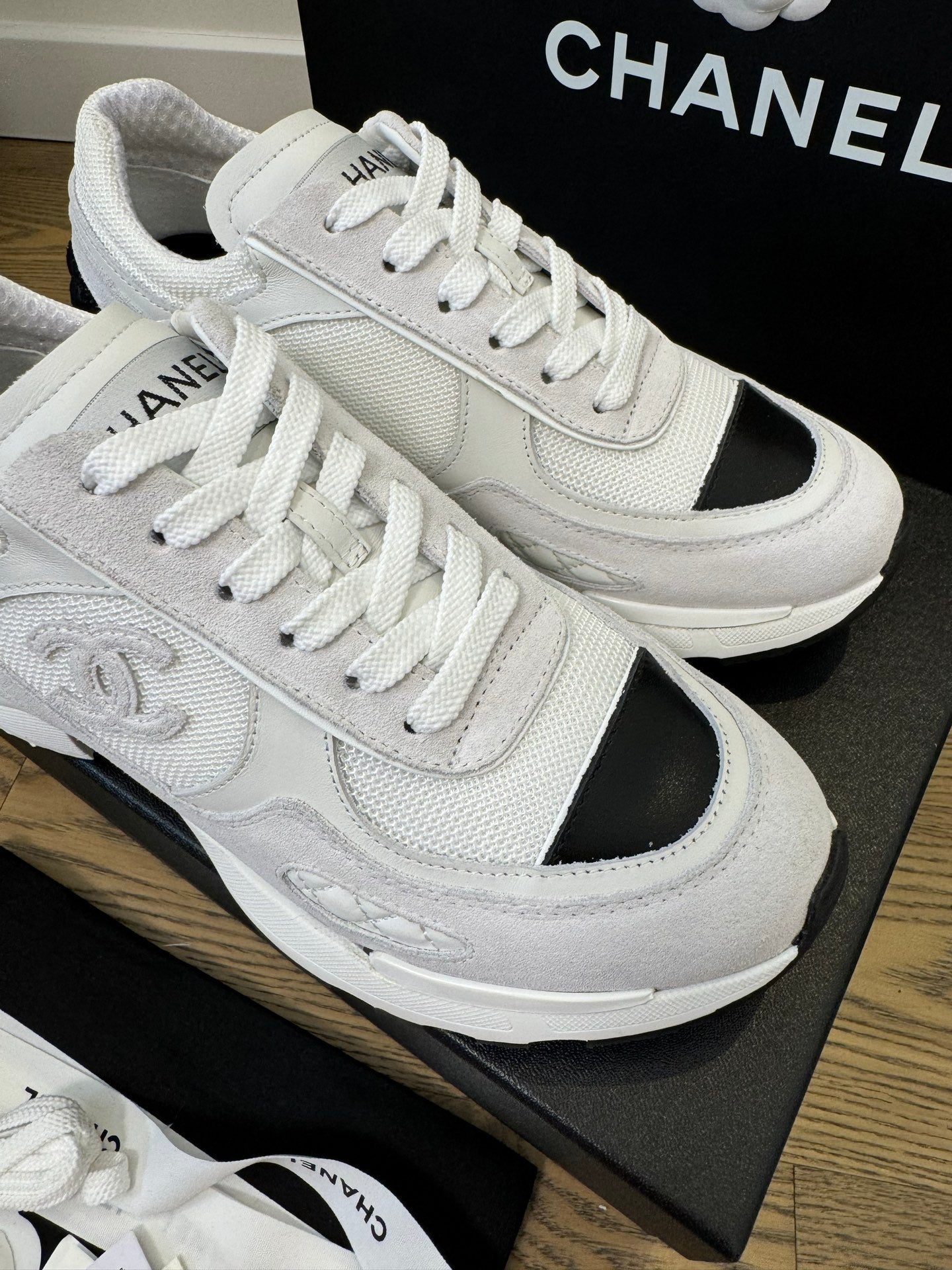 CC FW 25/26 Sneakers 40mm White Fabric Calfskin 500182
