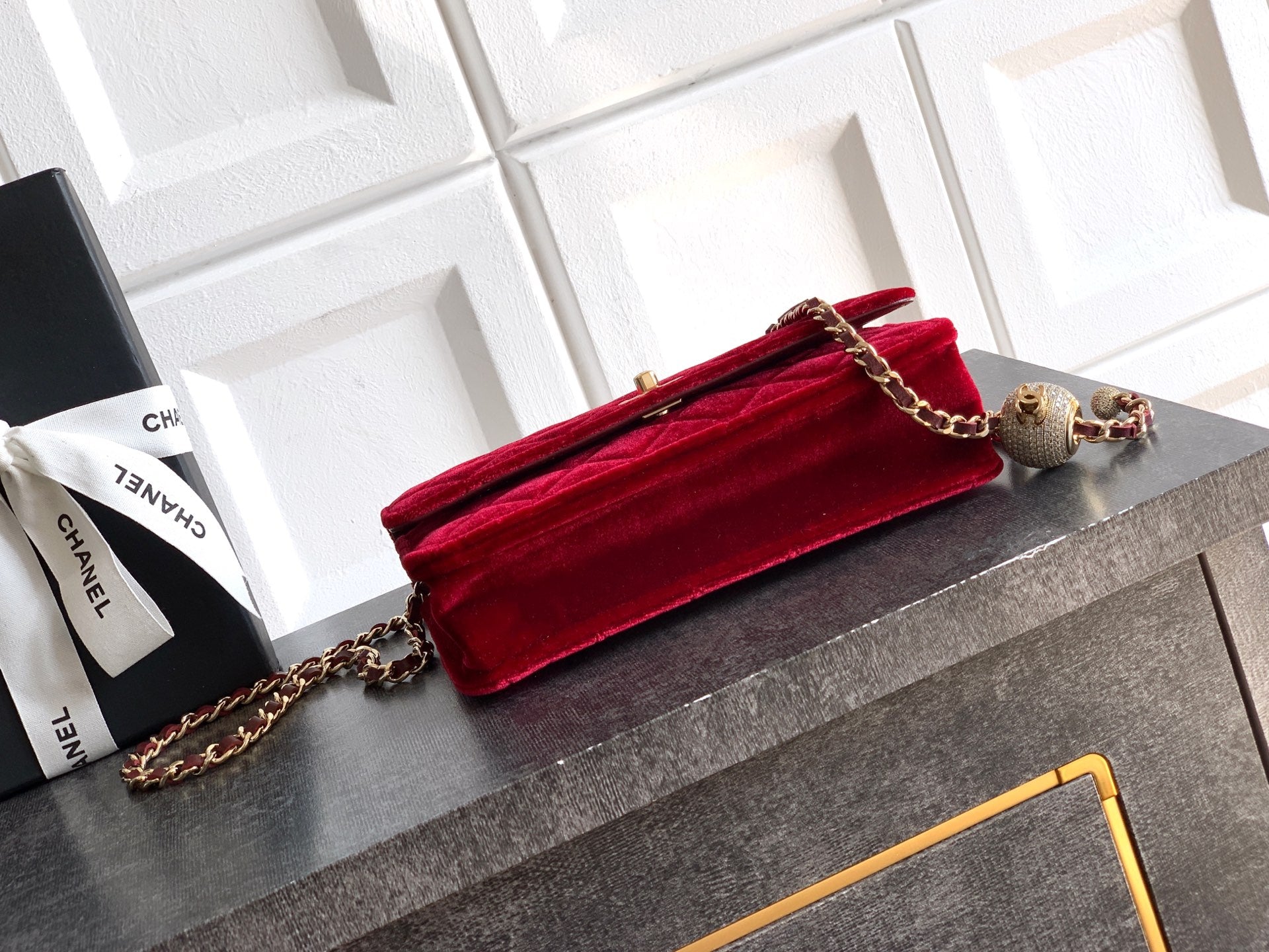 CC 26C Flap Bag 20 Red Velvet
