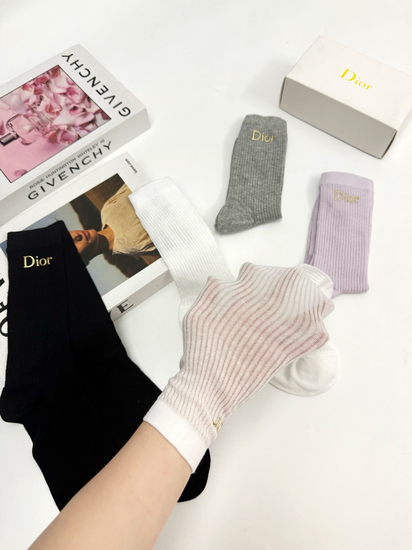 MID-LENGTH SOCKS 438299 (1 BOX)