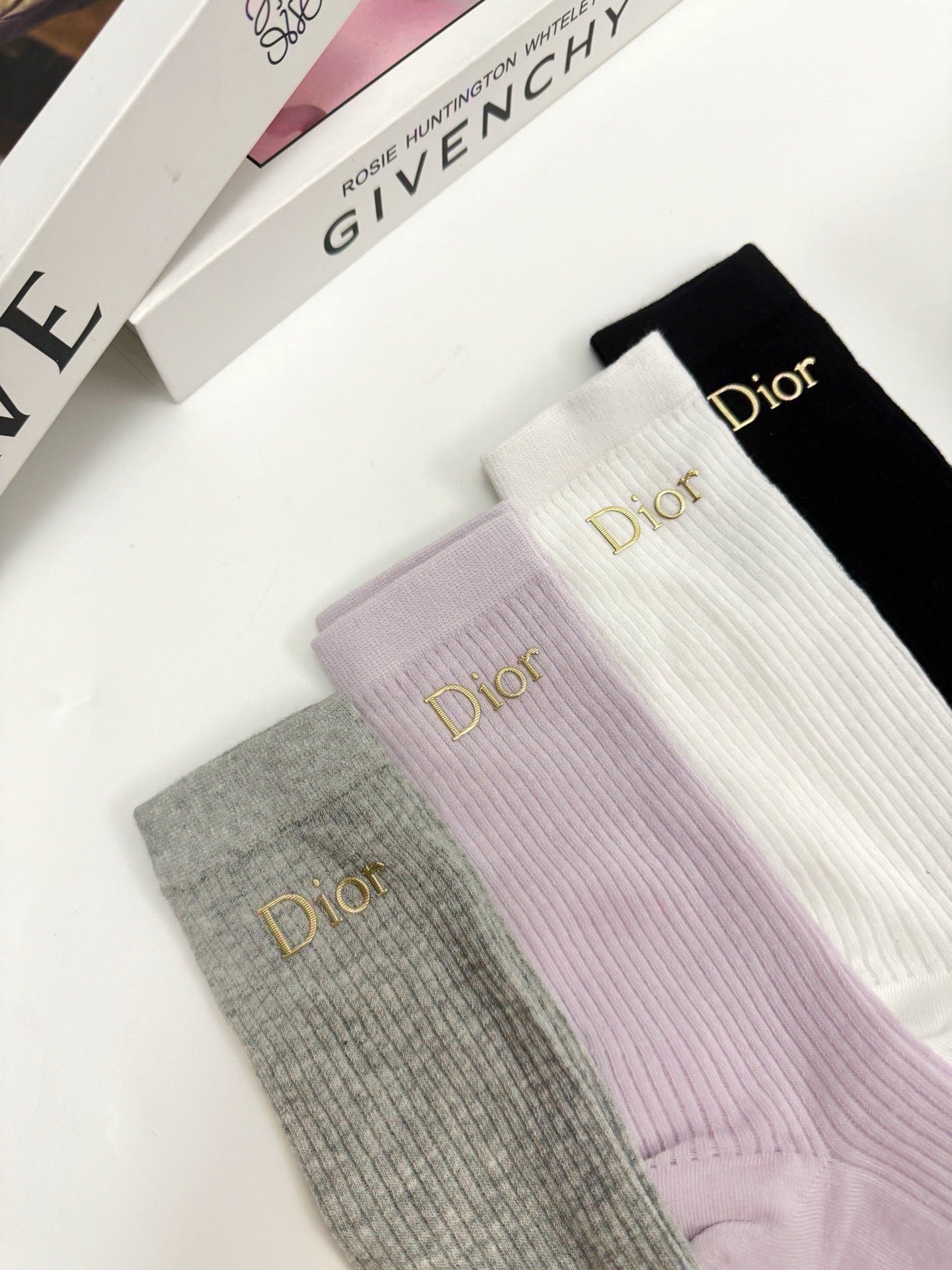 MID-LENGTH SOCKS 438299 (1 BOX)
