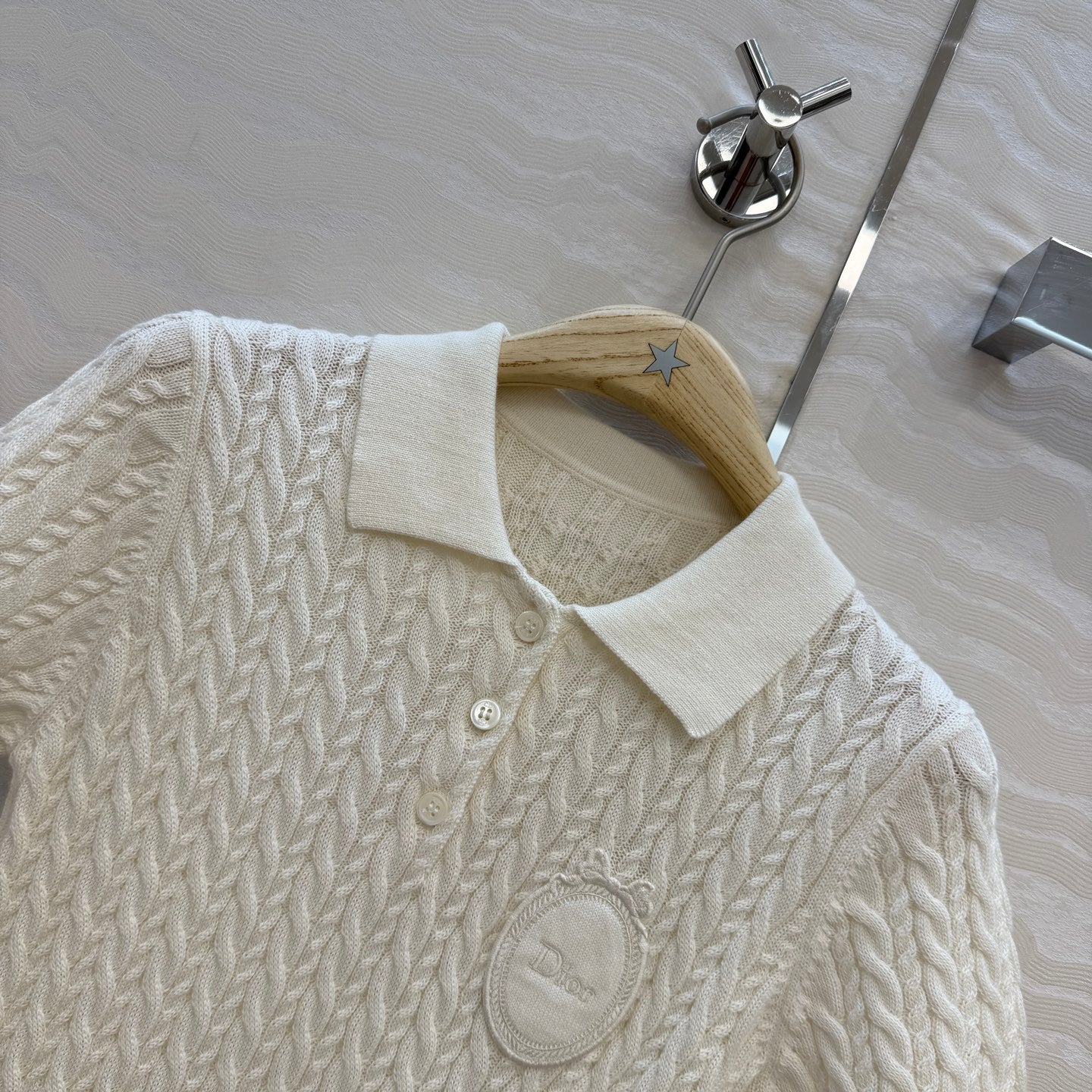 CD Médaillon Sweater White Wool 373503