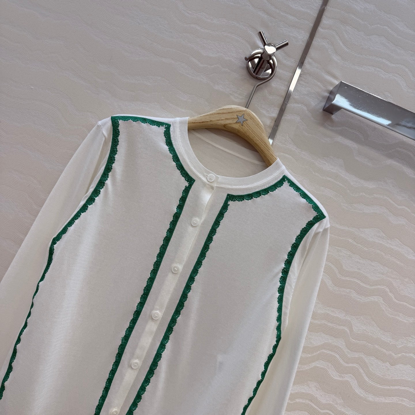 CD 26s Cardigan White Silk Knit 373486