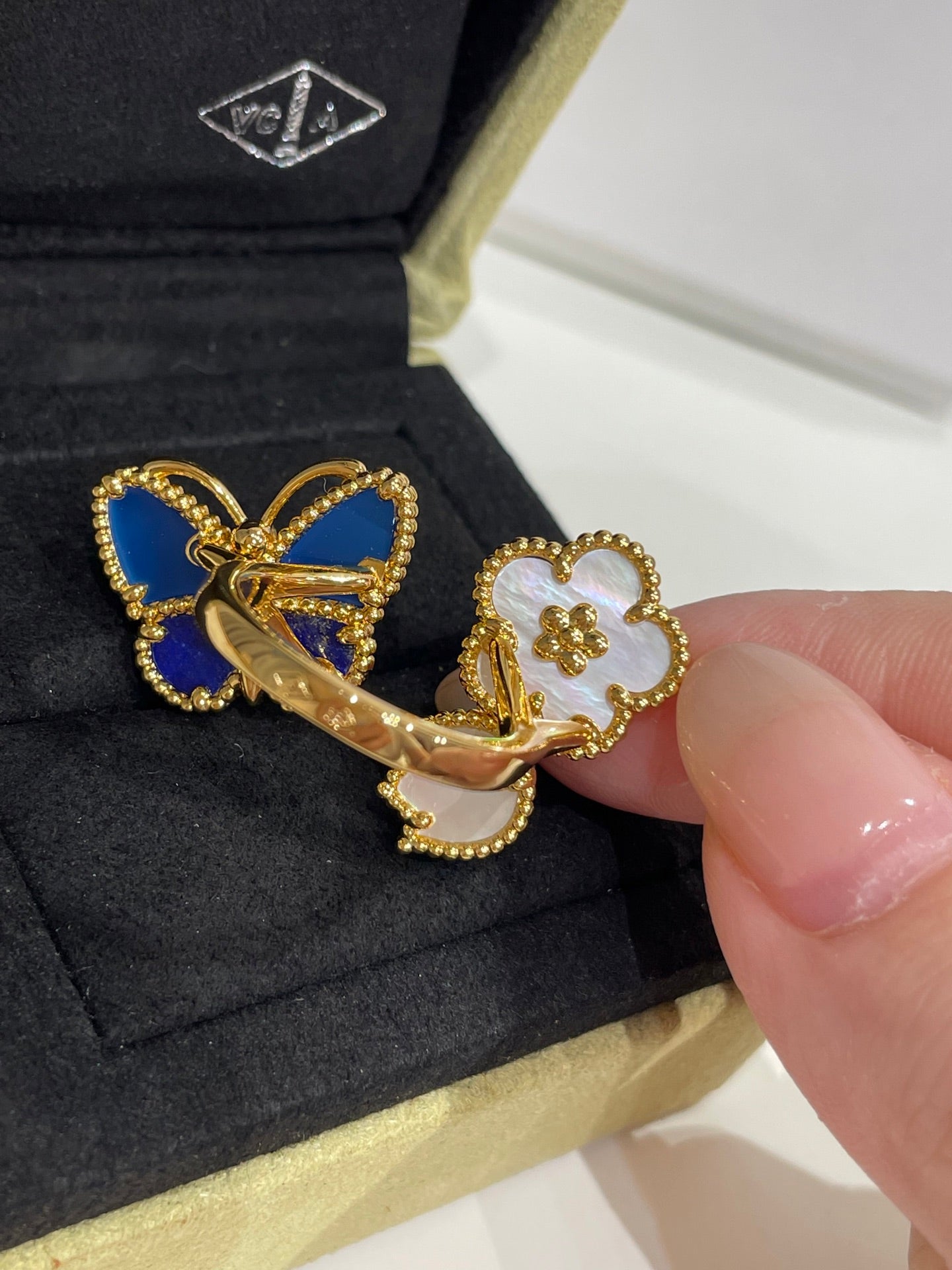 VCA Lucky Spring Gold Ring