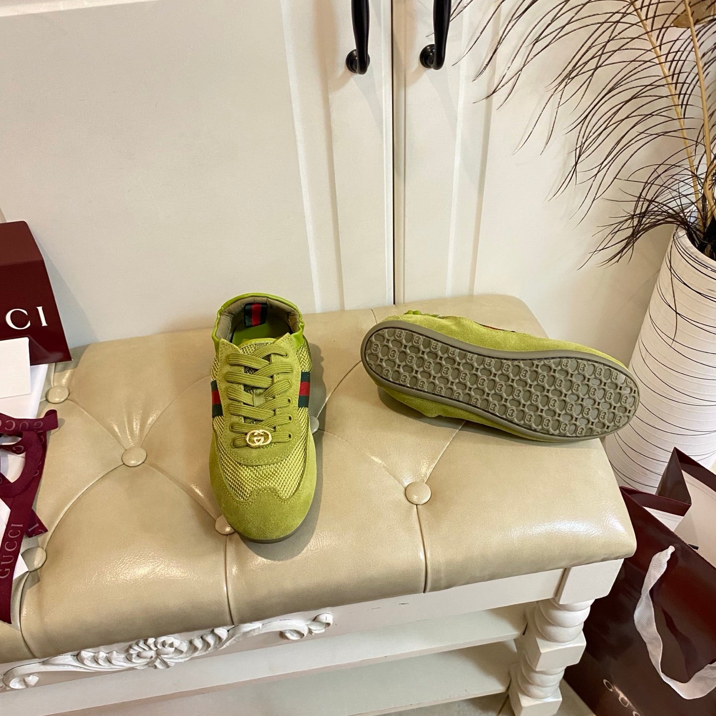 Gucci 26s Sneaker In Green Suede And Mesh Fabric