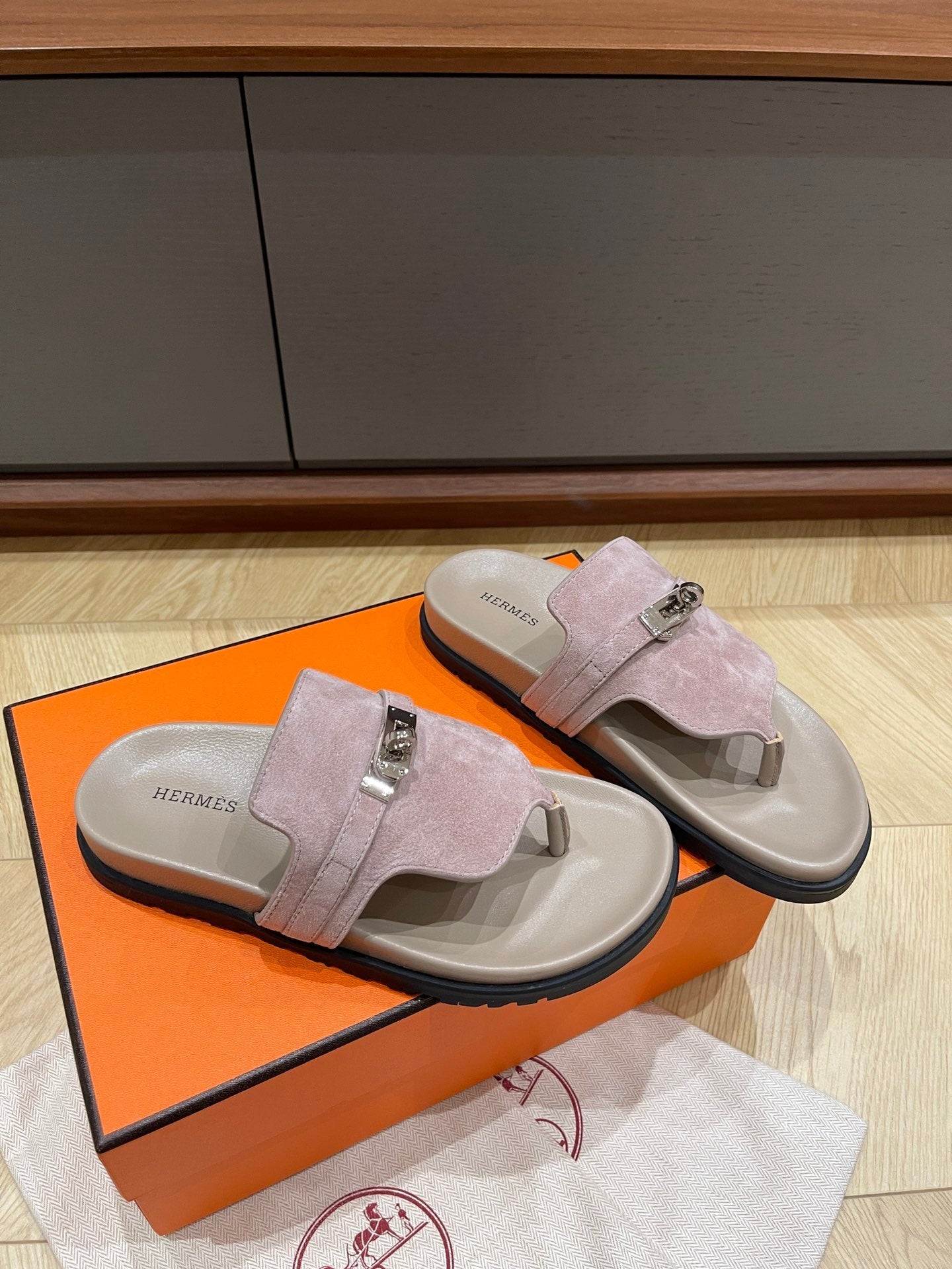 HM 25 Empire Sandal Calfskin and Suede 245689