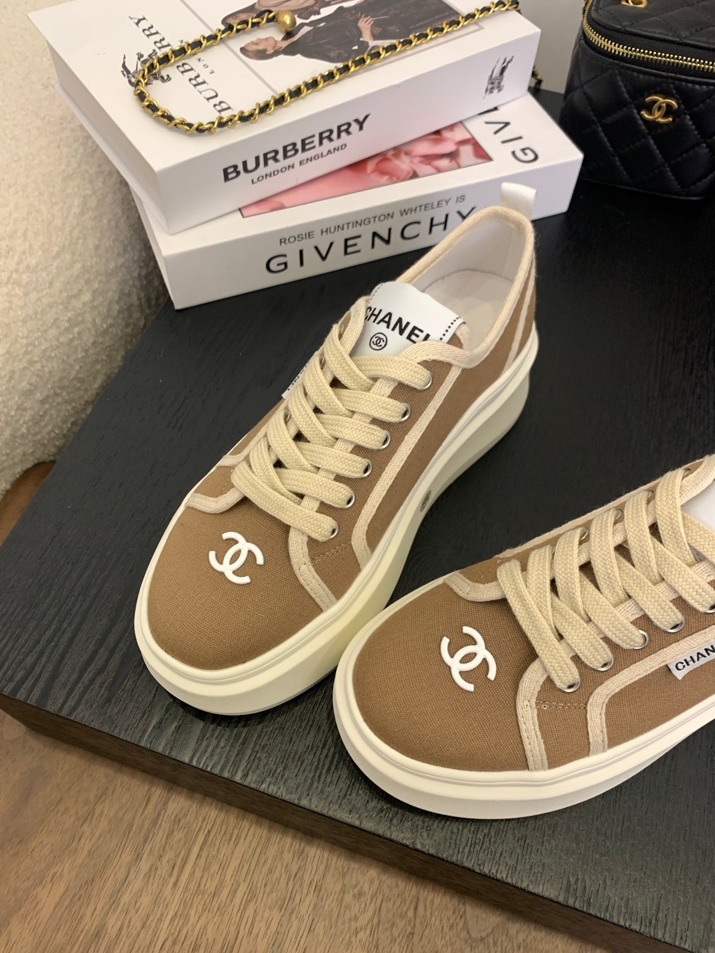 CC25 Sneaker Brown Beige Canvas 288785