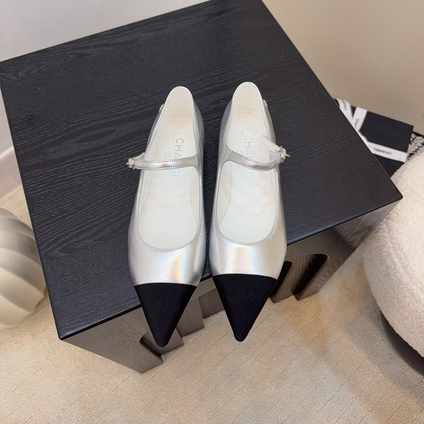CD FW Mary Janes Sliver Metalic Lambskin & Grosgrain 505039