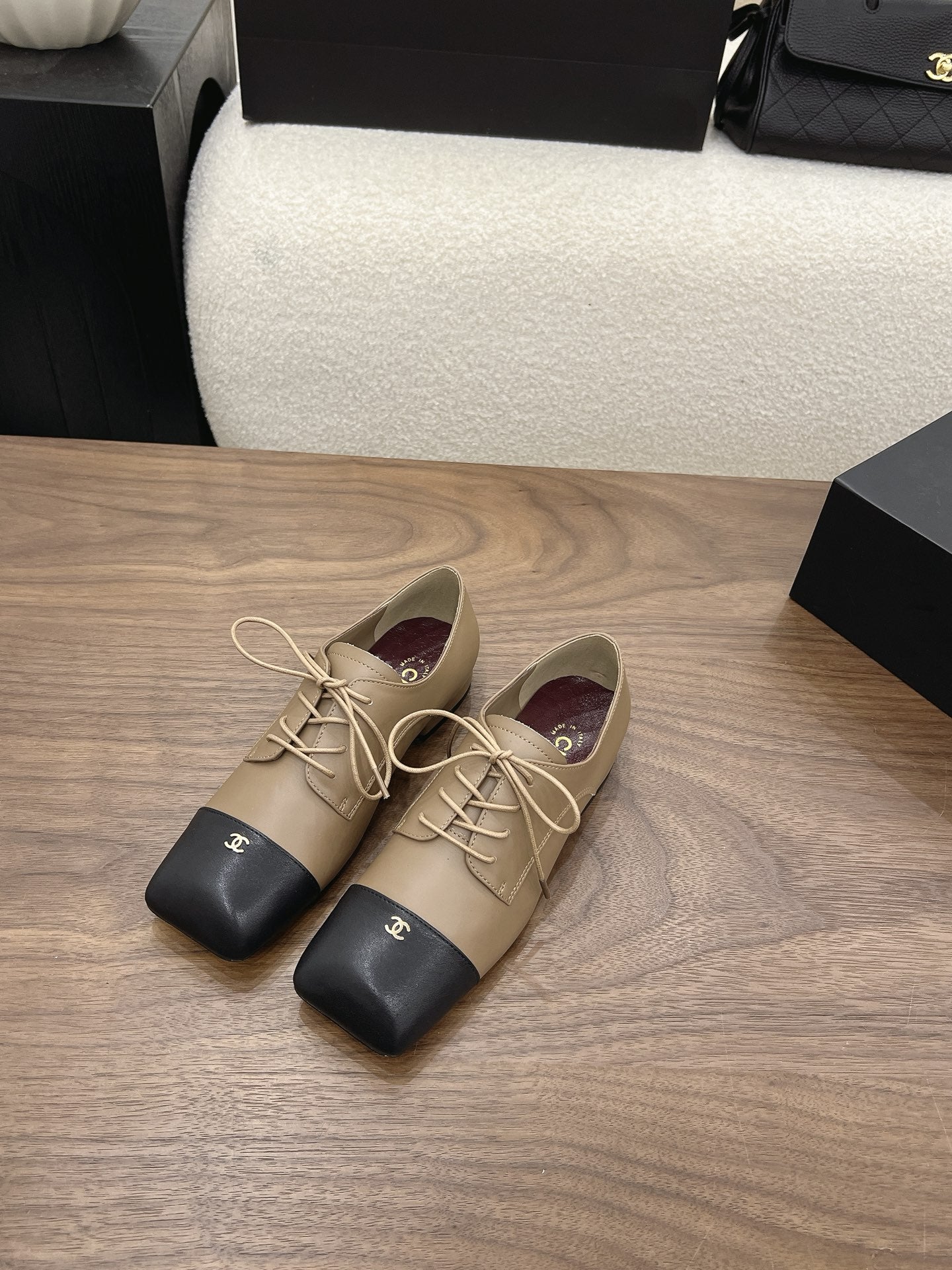 CC 26s Loafer 2cm Black Taupe Leather 910474