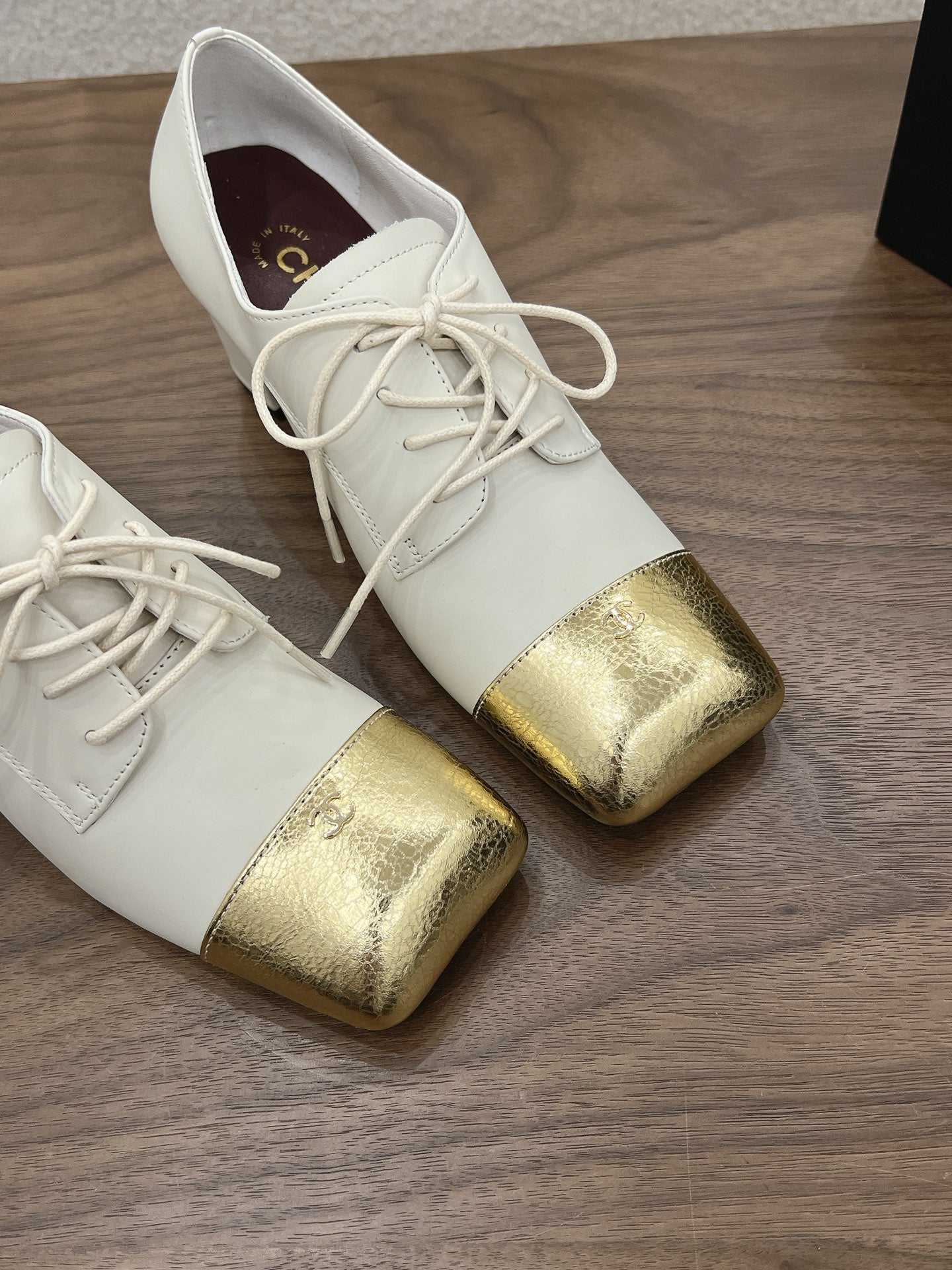 CC 26s Loafer 5cm White Gold Leather 910476