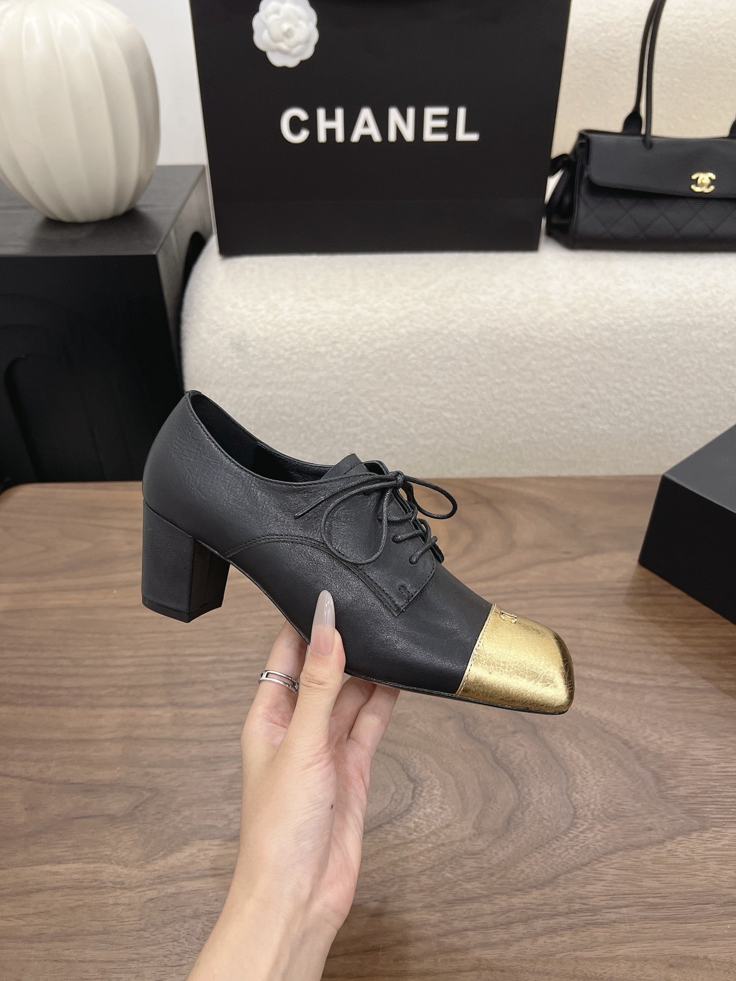 CC 26s Loafer 5cm Black Gold Leather 910478