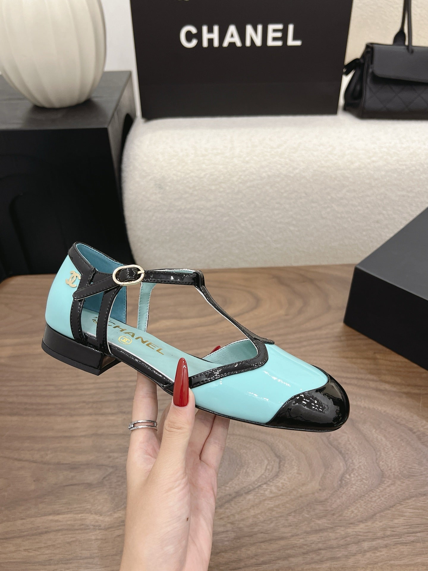 CC 26s Mary Jane Black Light Blue Patent Leather 915324
