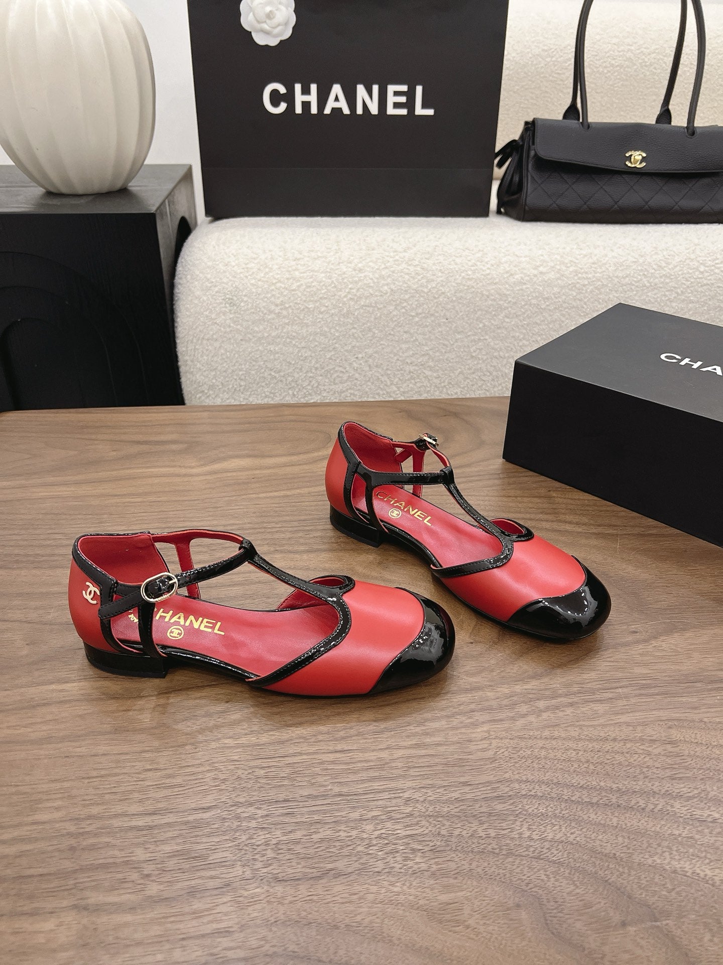 CC 26s Mary Jane Black Red Lambskin Patent Leather 915325
