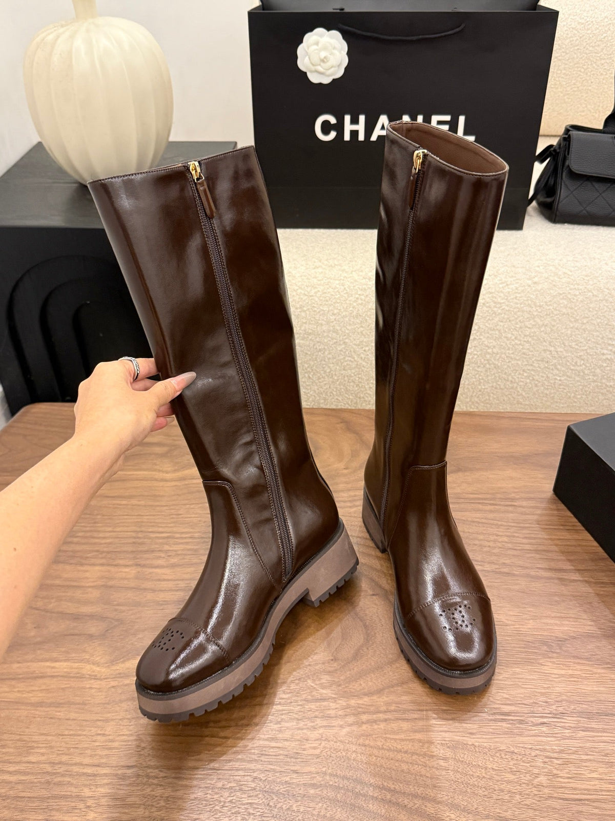 CC 26B Knee-High Boots 4.5cm Brown Glossy Leather 122442