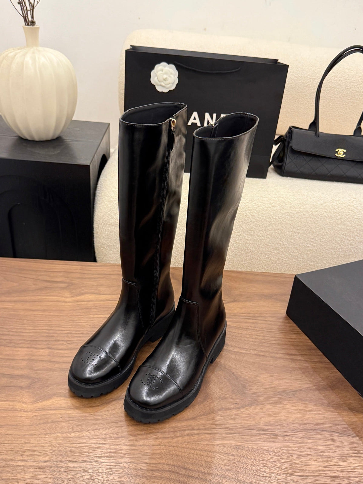CC 26B Knee-High Boots 4.5cm Black Glossy Leather 122443
