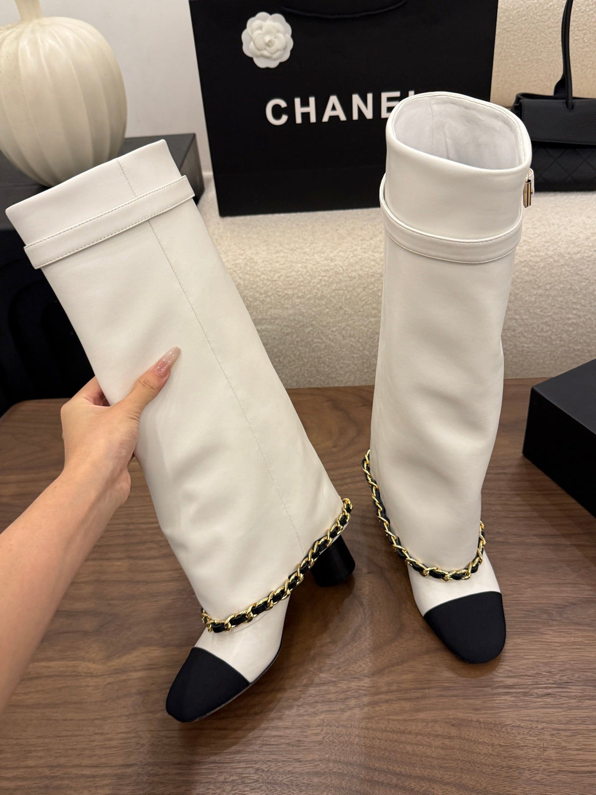 CC 26B Fold-Over Knee Boots 6.5cm White Black Canvas Leather 122435