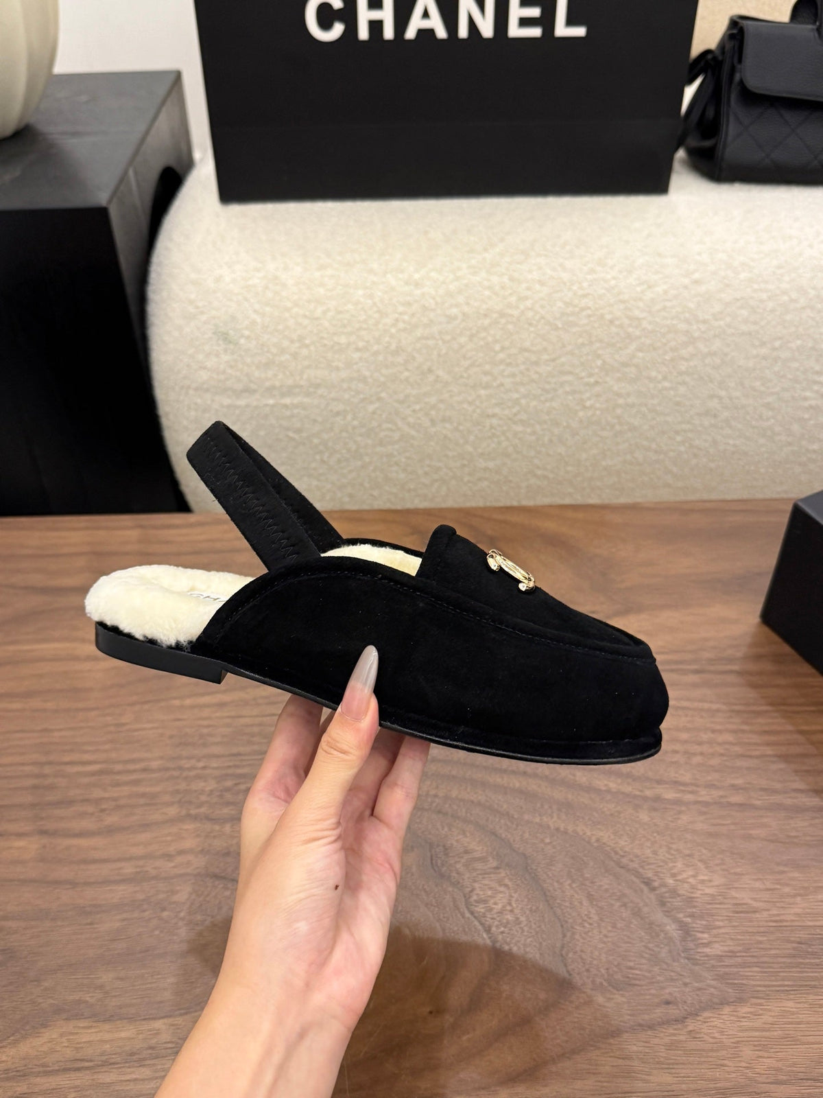 CC 26s Slingback Loafers Black Suede Shearling 122677