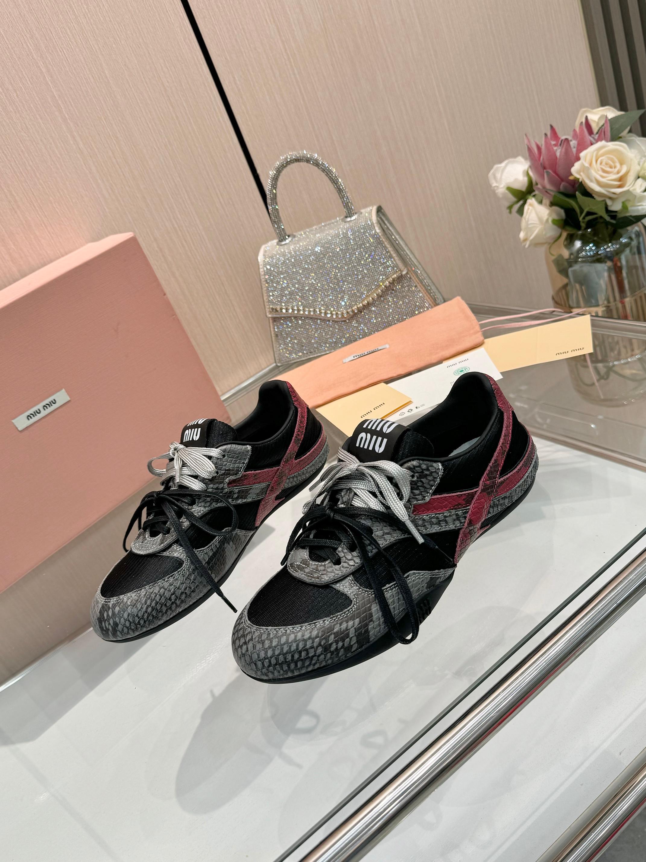 Miu 26SS Gymnasium Sneaker Black Slate Grey Python-print Sheepskin 655767