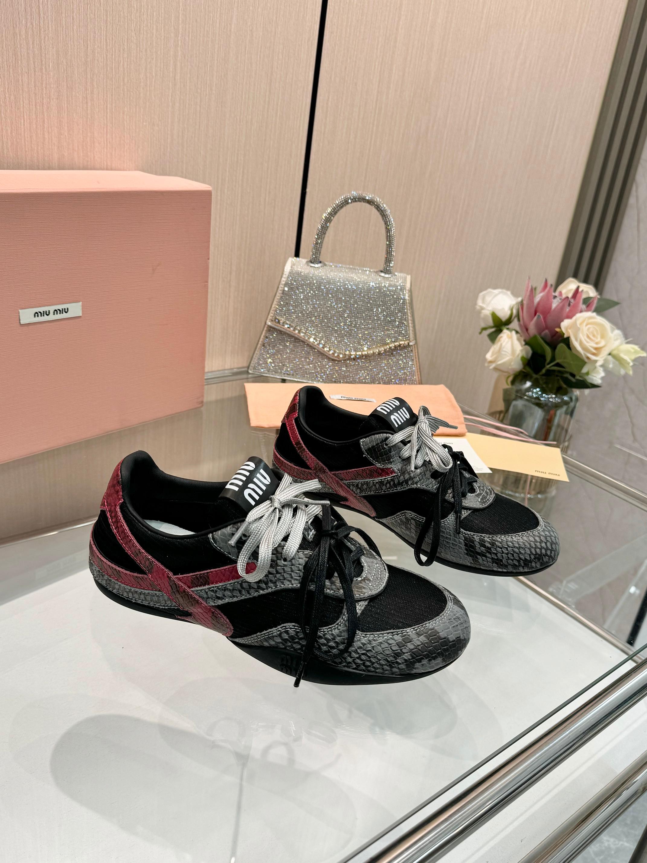 Miu 26SS Gymnasium Sneaker Black Slate Grey Python-print Sheepskin 655767