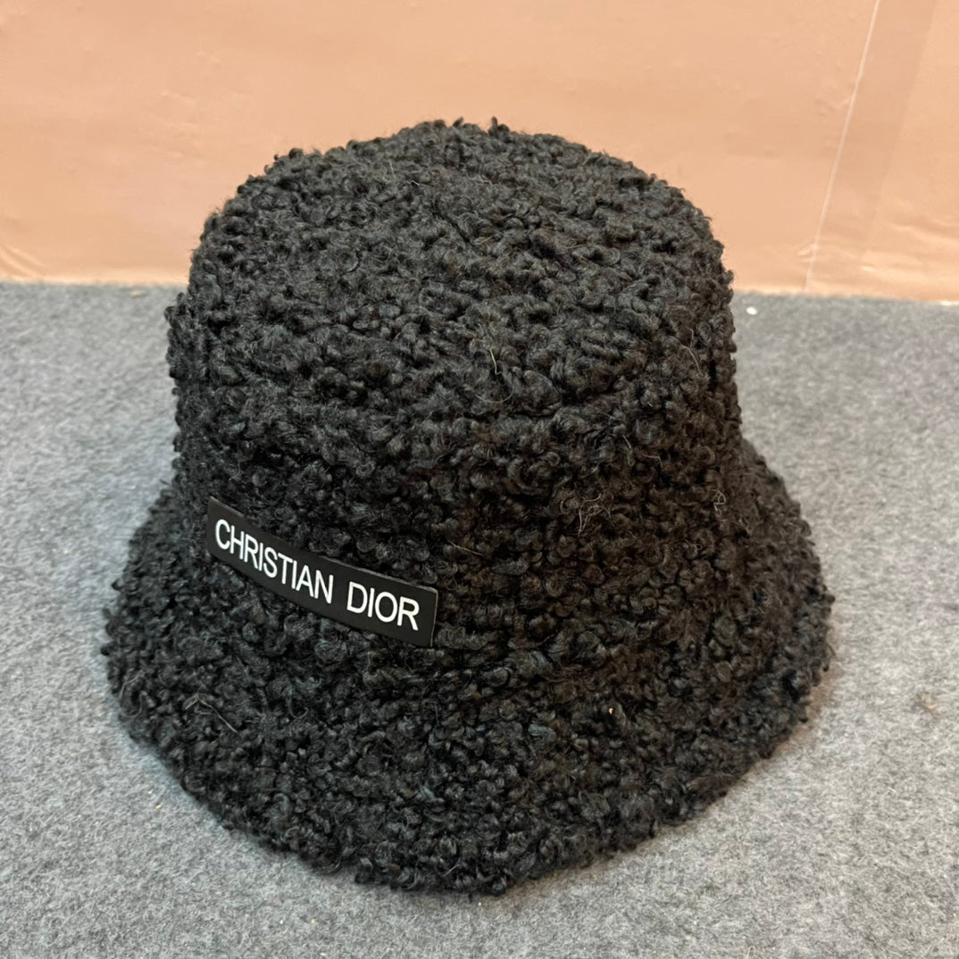 BUCKET HAT IN BLACK FLEECE 436567