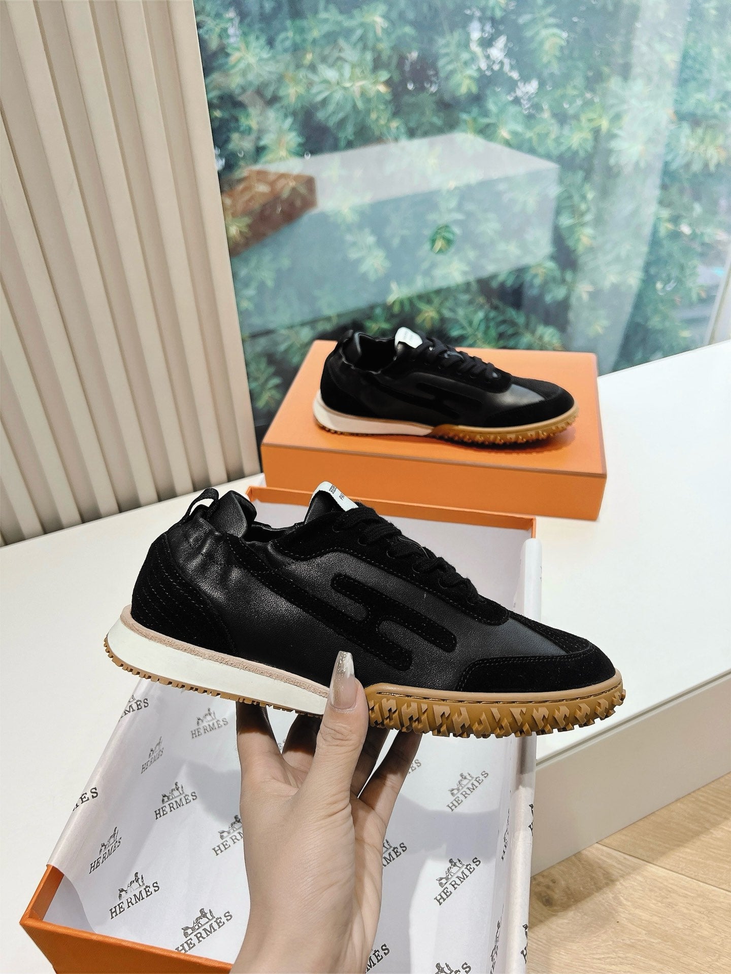 HM JET SNEAKER BLACK CALFSKIN SUEDE