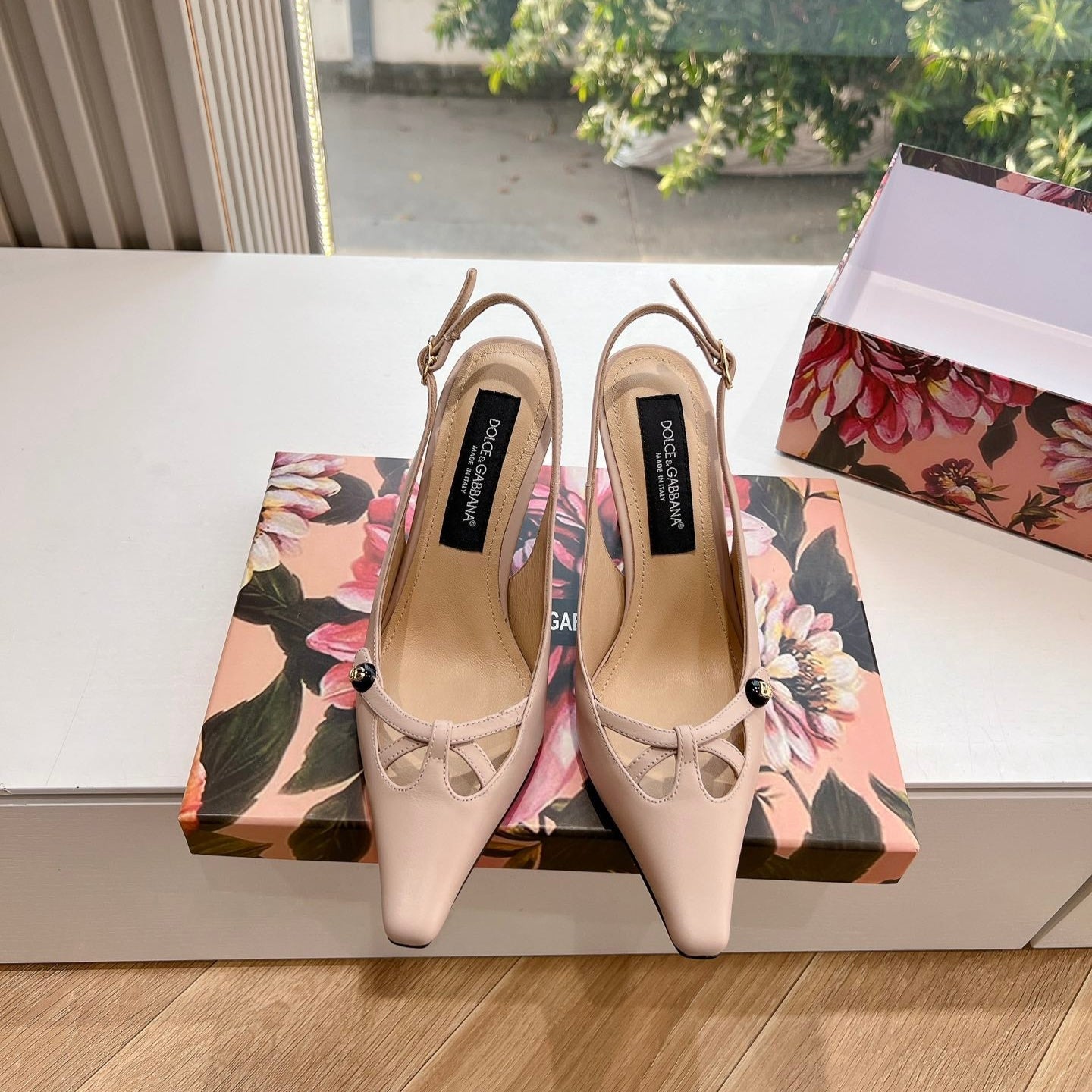 DC 25 Satin Slingbacks Beige Cowhide & Sheepskin 962756