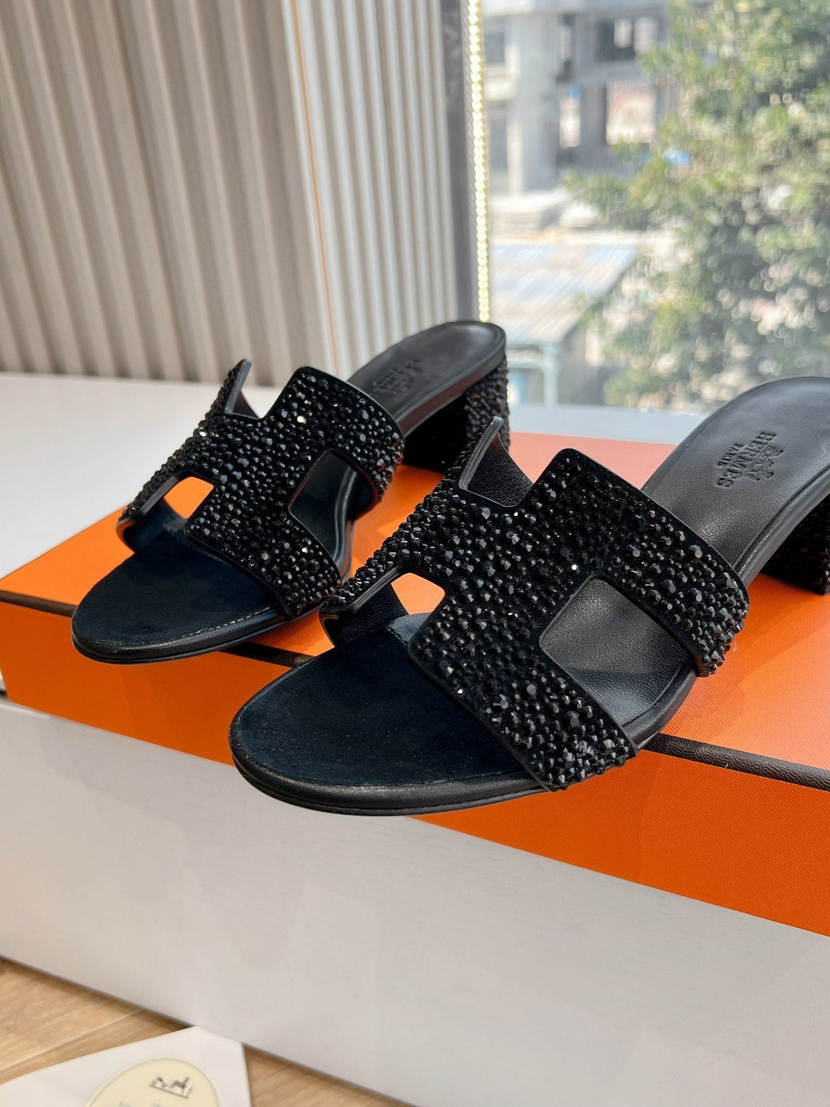 HM 26s Oasis Sandal In Black Suede With Crystals