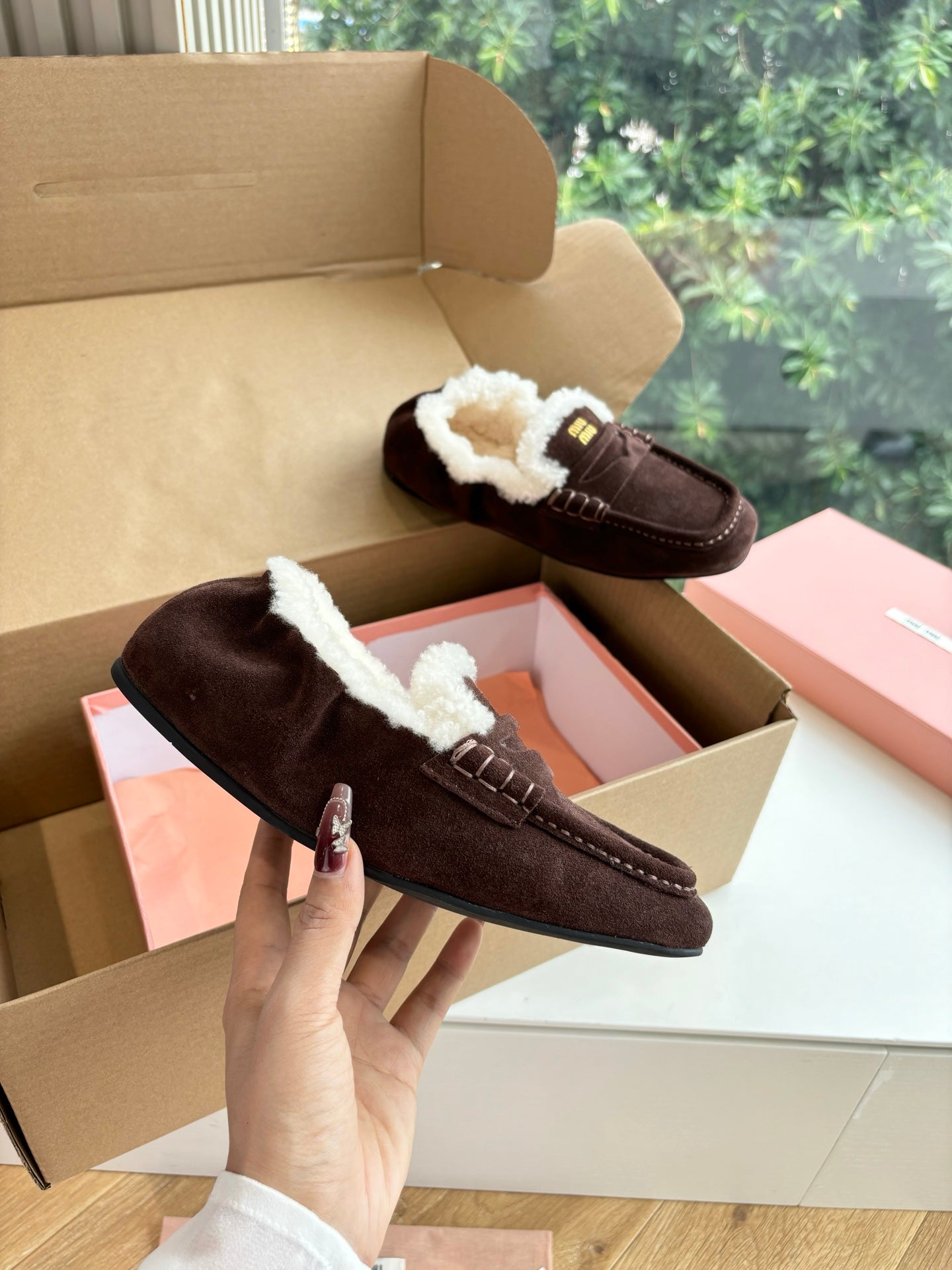 Miu 26s Ruches Loafers Dark Brown Suede Shearling 994149