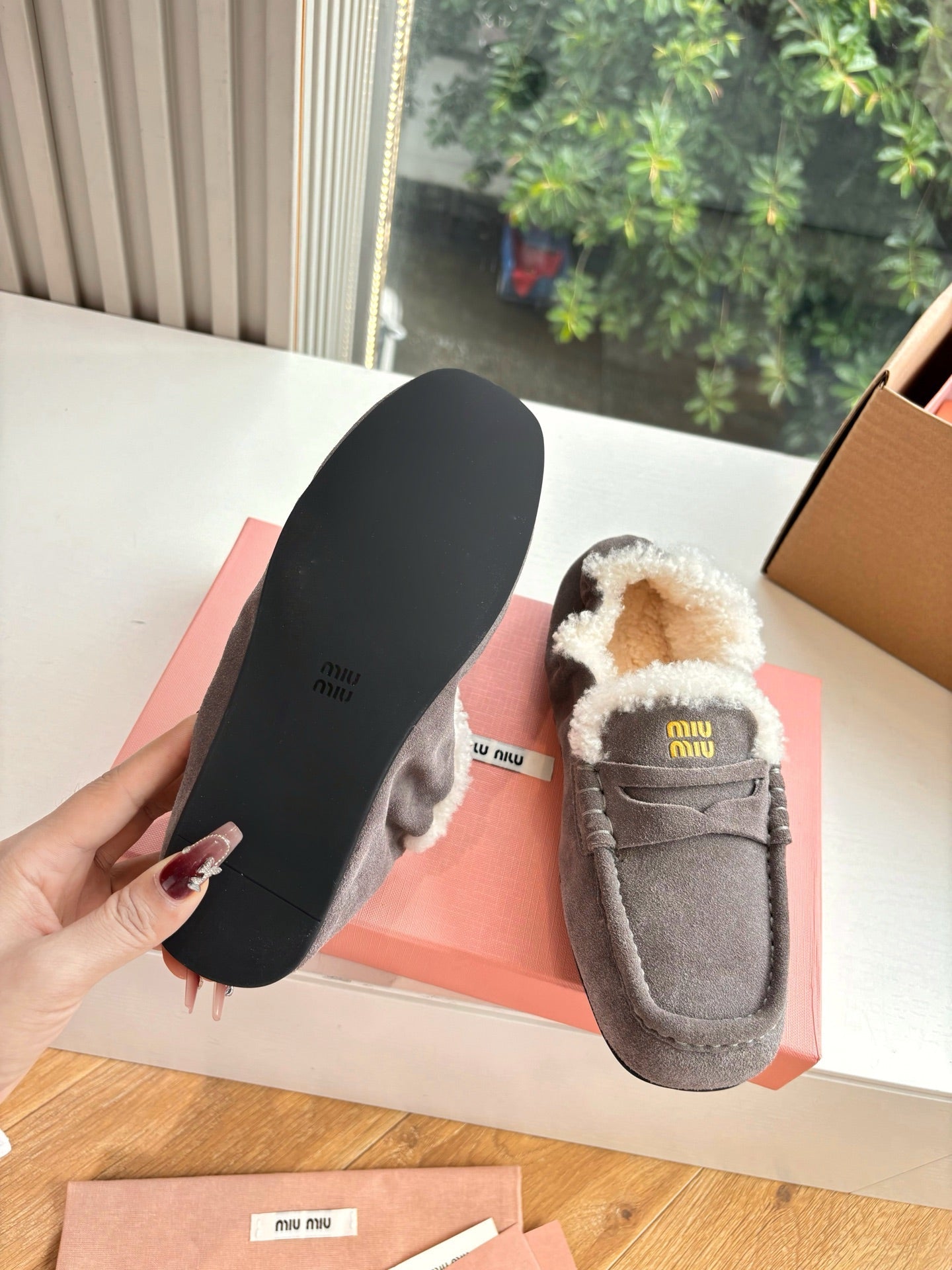 Miu 26s Ruches Loafers Grey Suede Shearling 994148