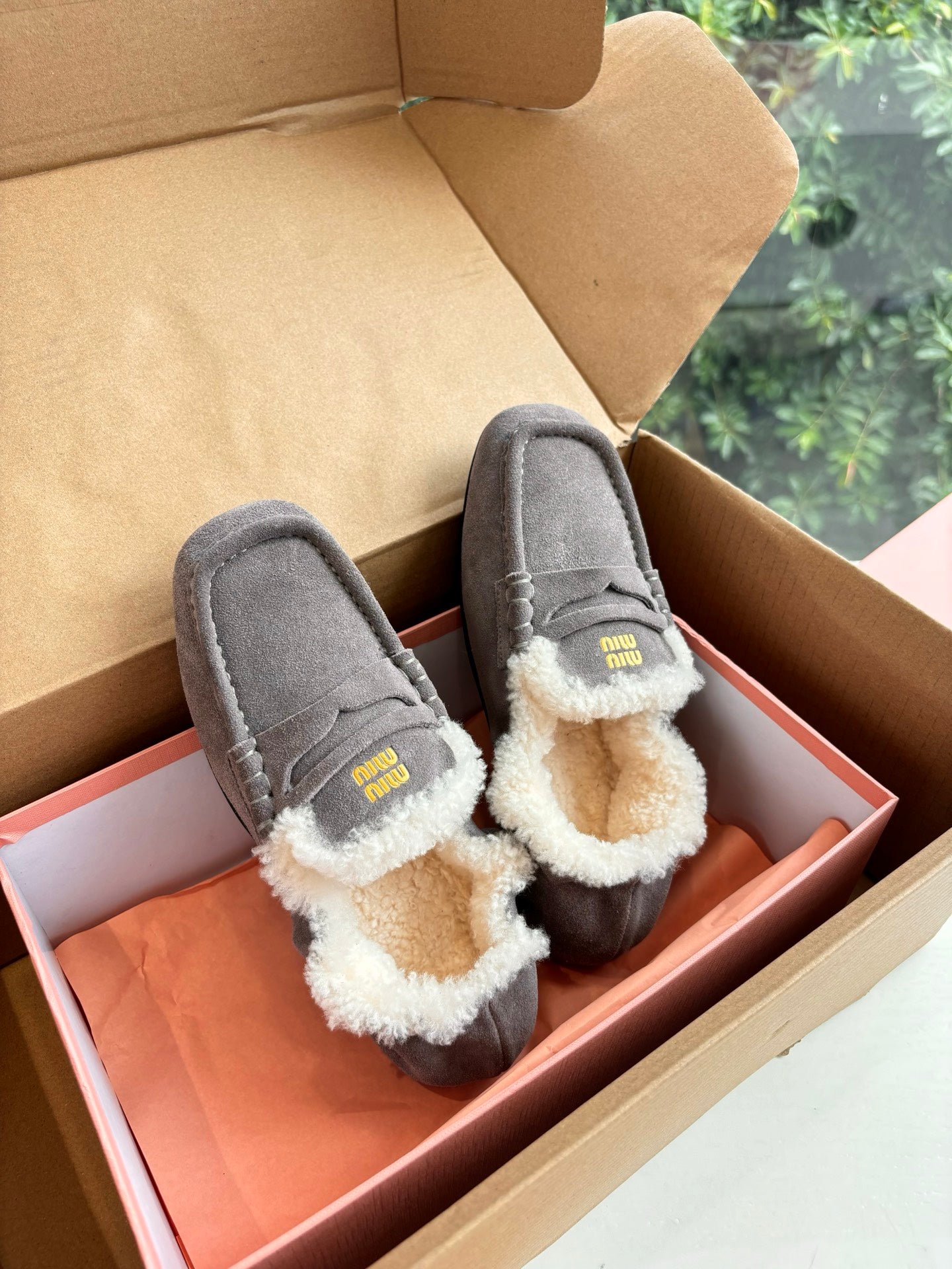 Miu 26s Ruches Loafers Grey Suede Shearling 994148