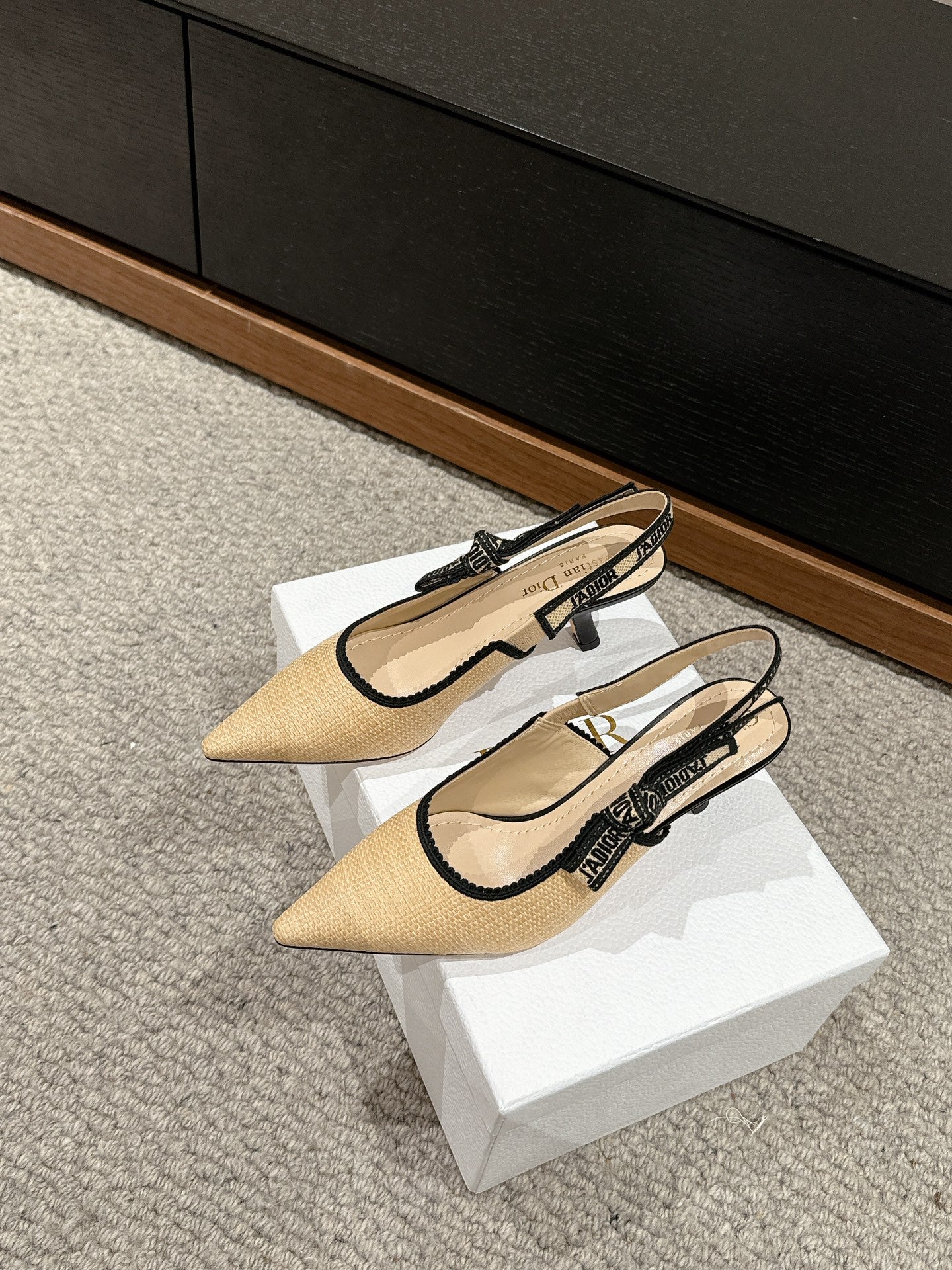 cd slingback 65 beige raffia lambskin