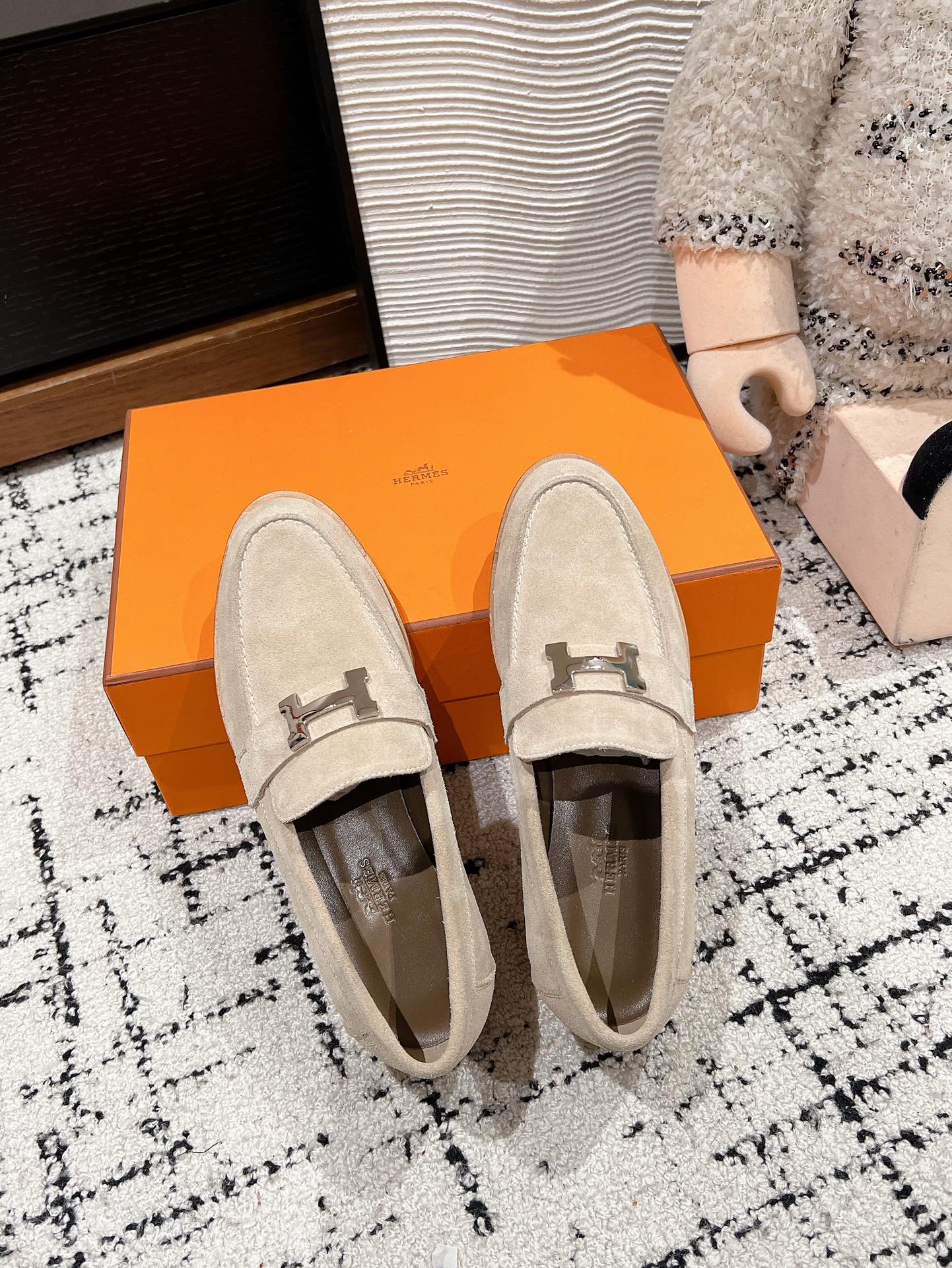 HM Faubourg Loafer In Nude Suede 118747