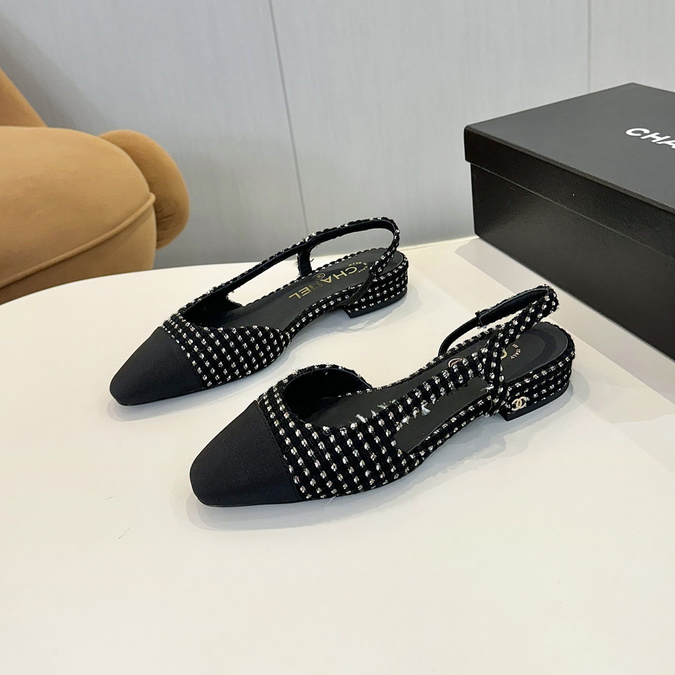 cc 25c slingback flat black white tweed black grosgrain 233608
