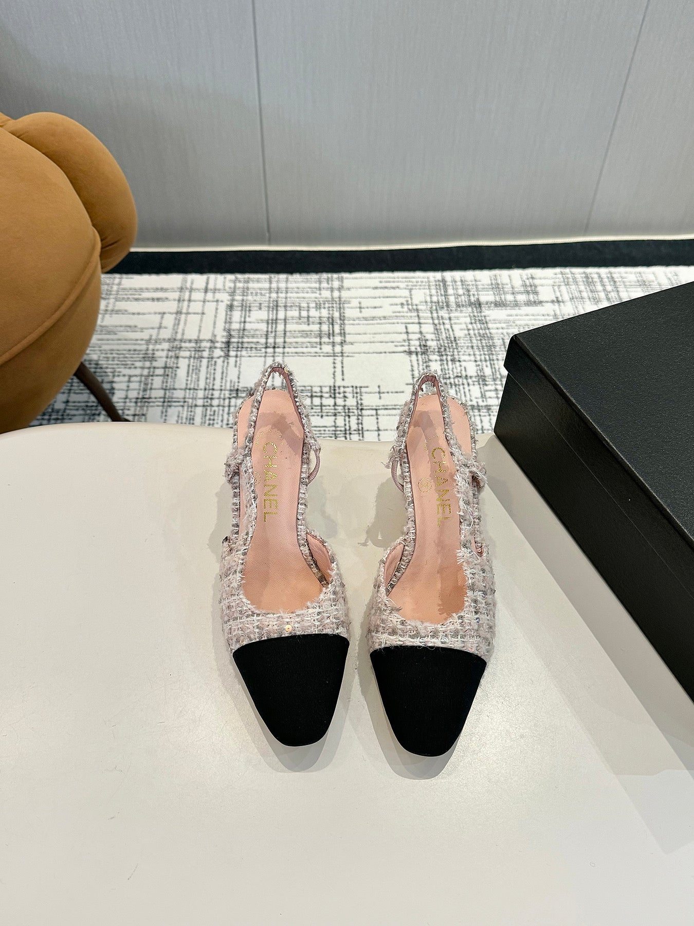 cc 25c slingback 65 pink white tweed black grosgrain 233612