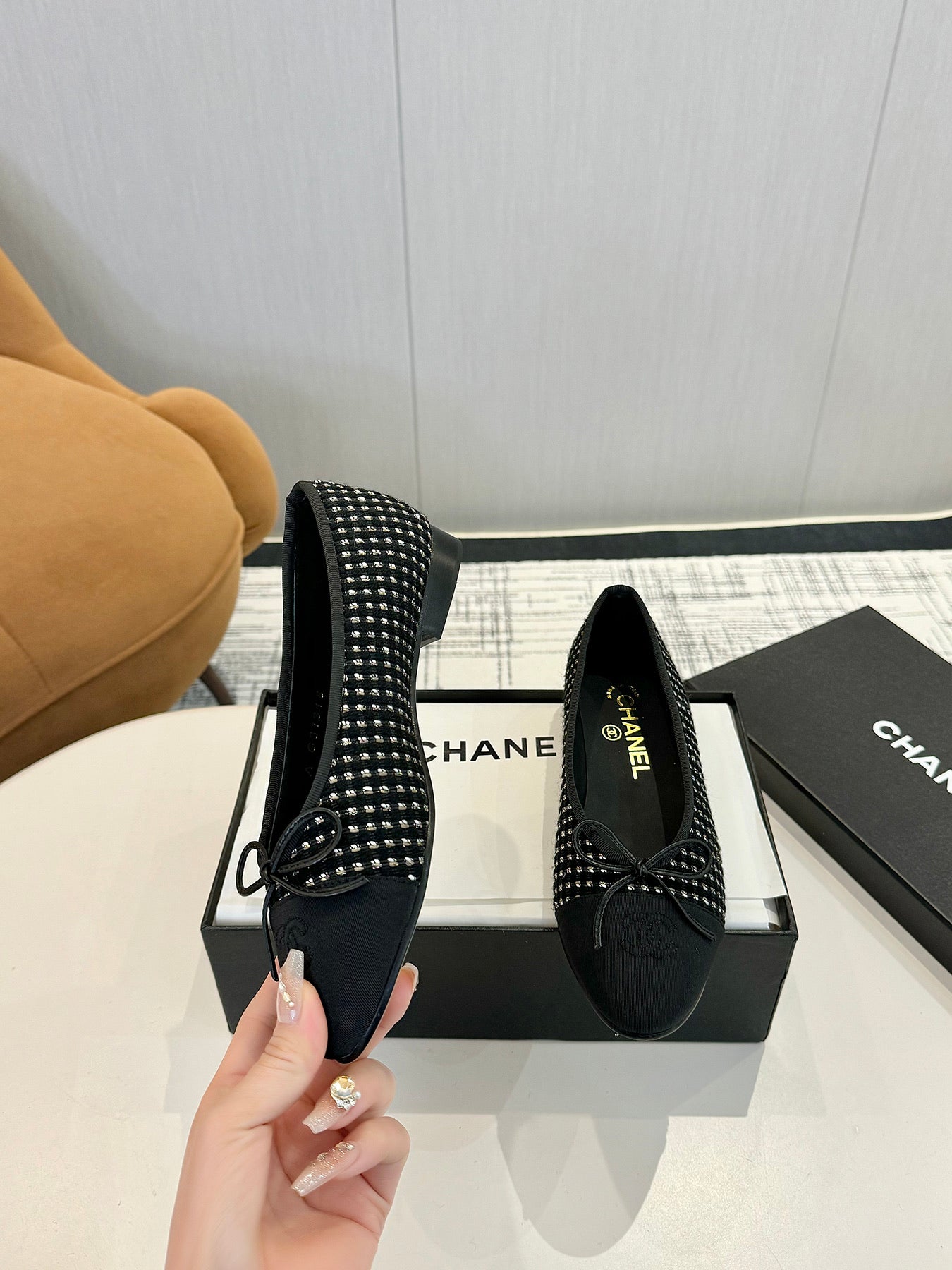 cc 25c ballet flat black white tweed black grosgrain 233623