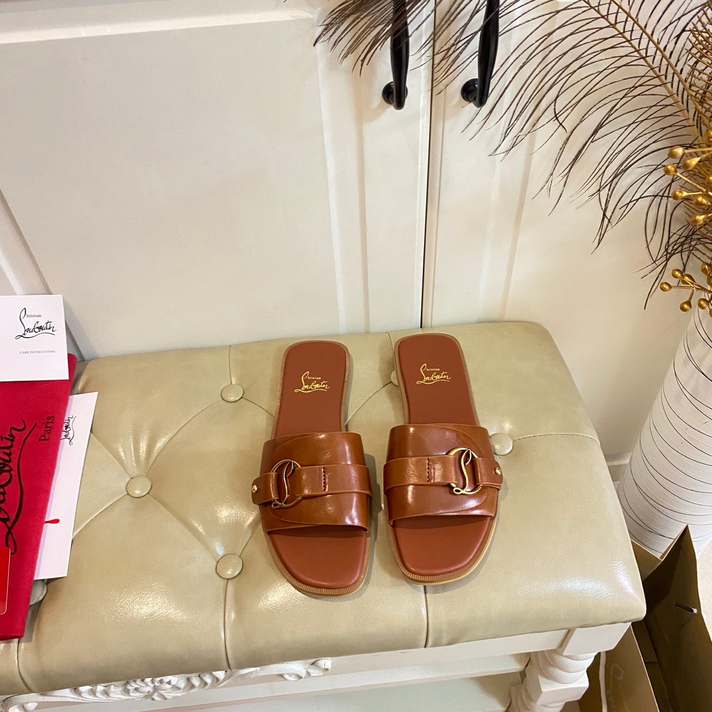 CL 26s Flat Sandal Brown Leather 687809