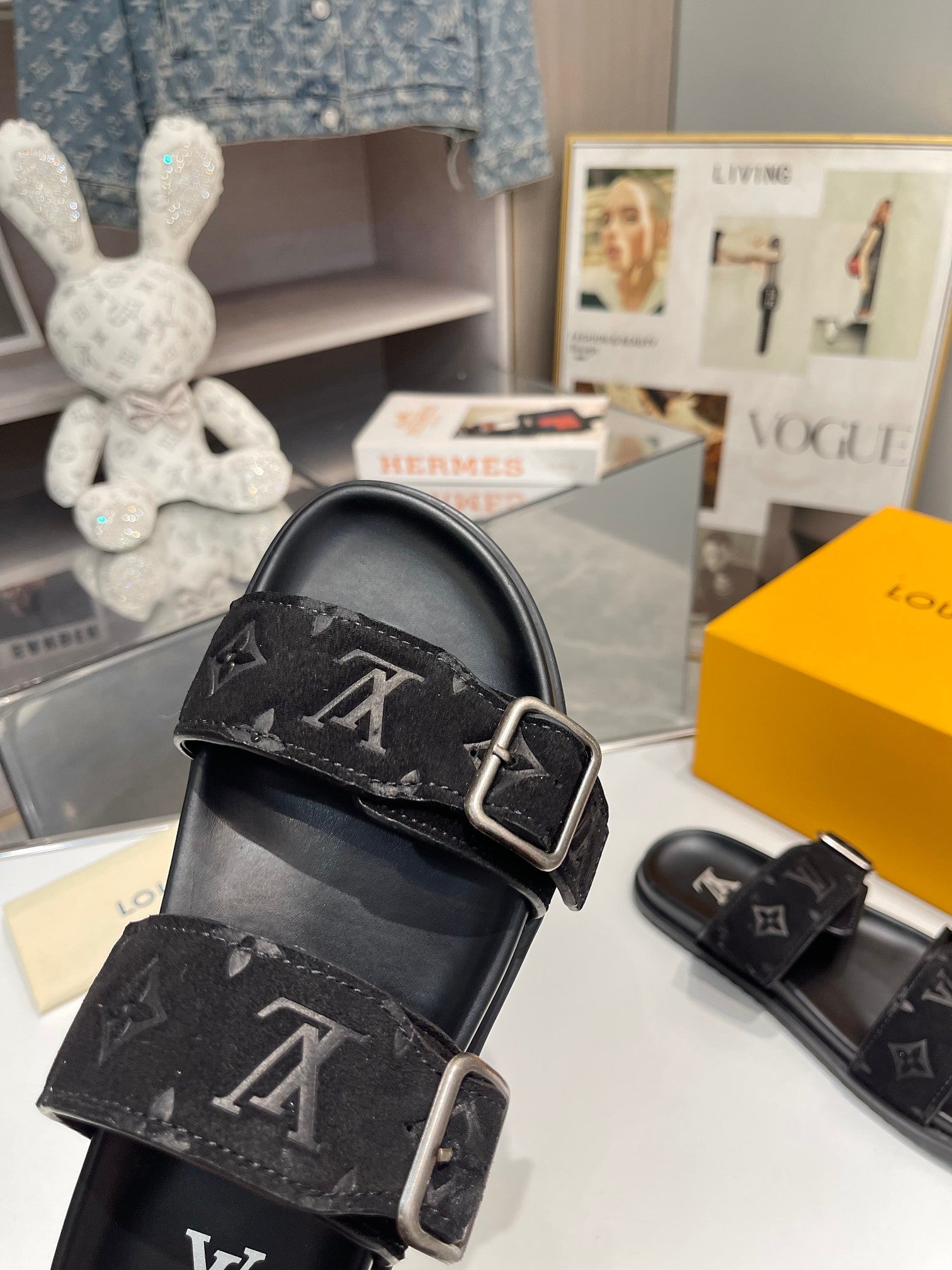 LV Venice Mule Black Suede Sheepskin 626702