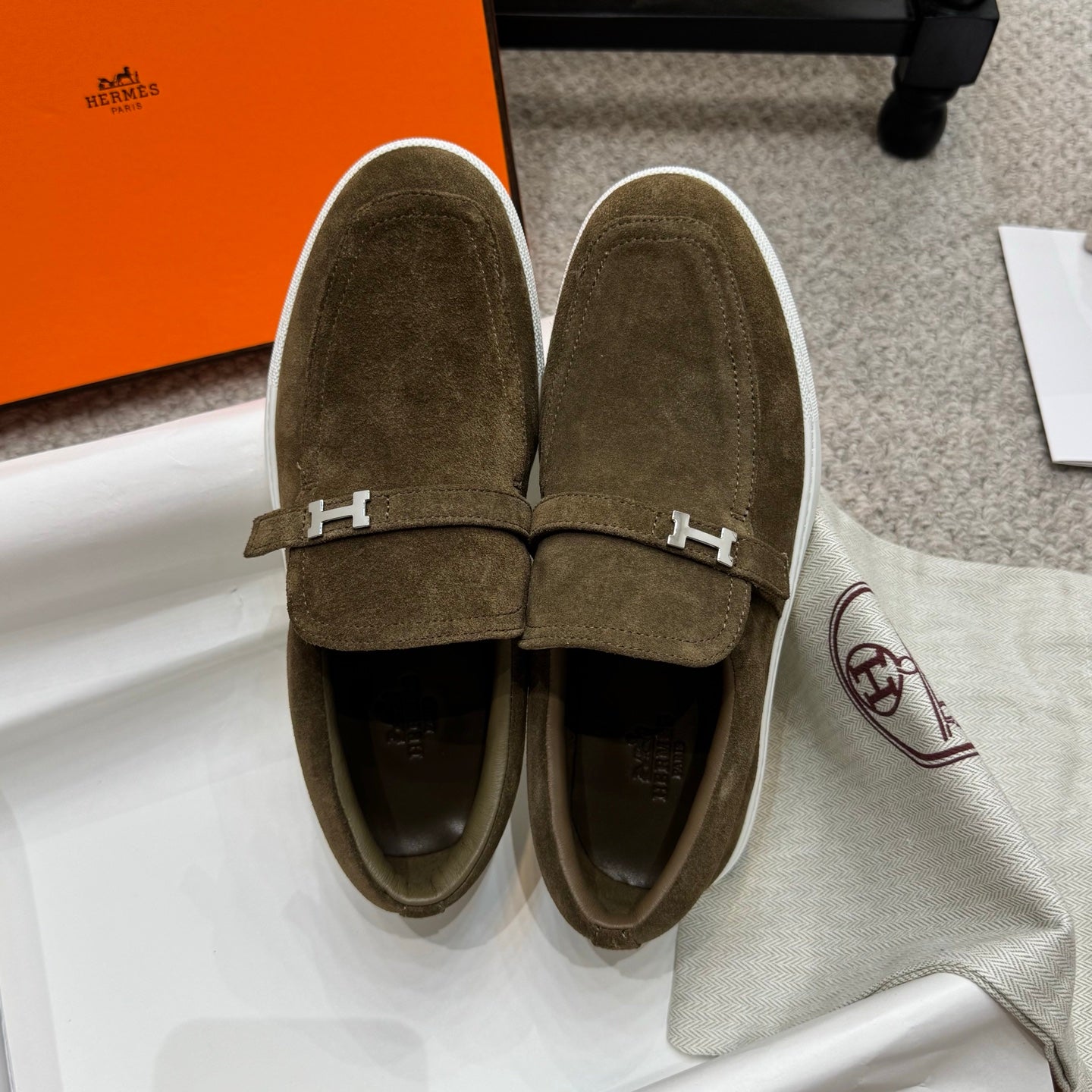 HM Job Loafers Dark Olive Green Suede 523220