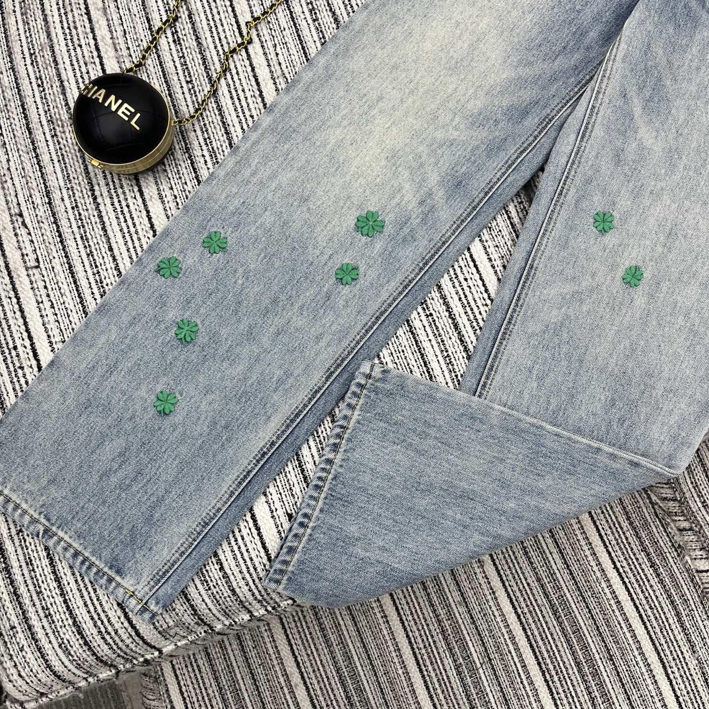 CD 26s Embroidered Flower Straight-Leg Jeans 344169