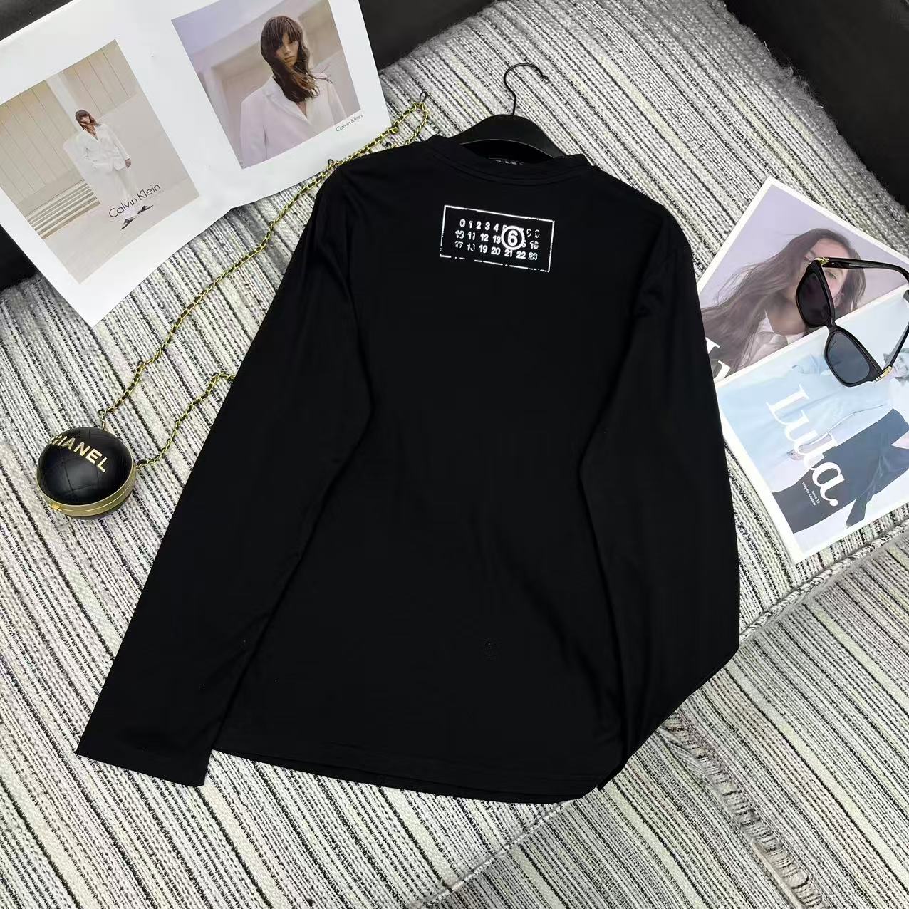 MM6 Letter Print Crew Neck Long Sleeve T-Shirt Black Cotton 387967