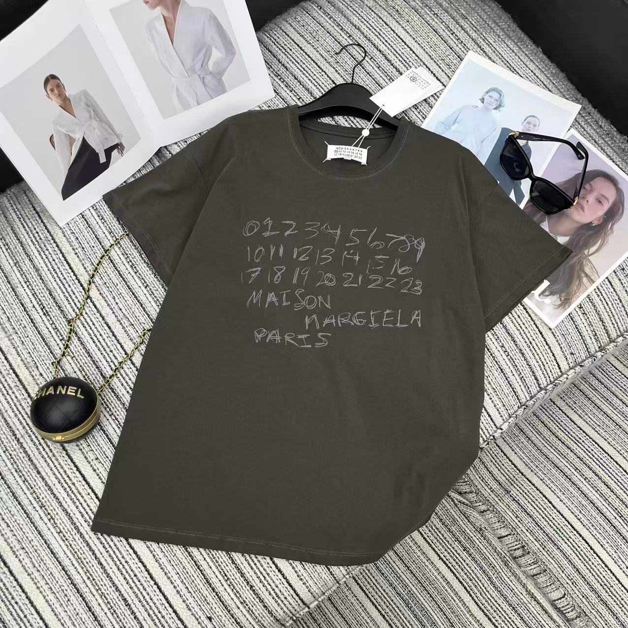 MM6 Crew Neck Short-Sleeved T-Shirt Taupe Cotton 387960
